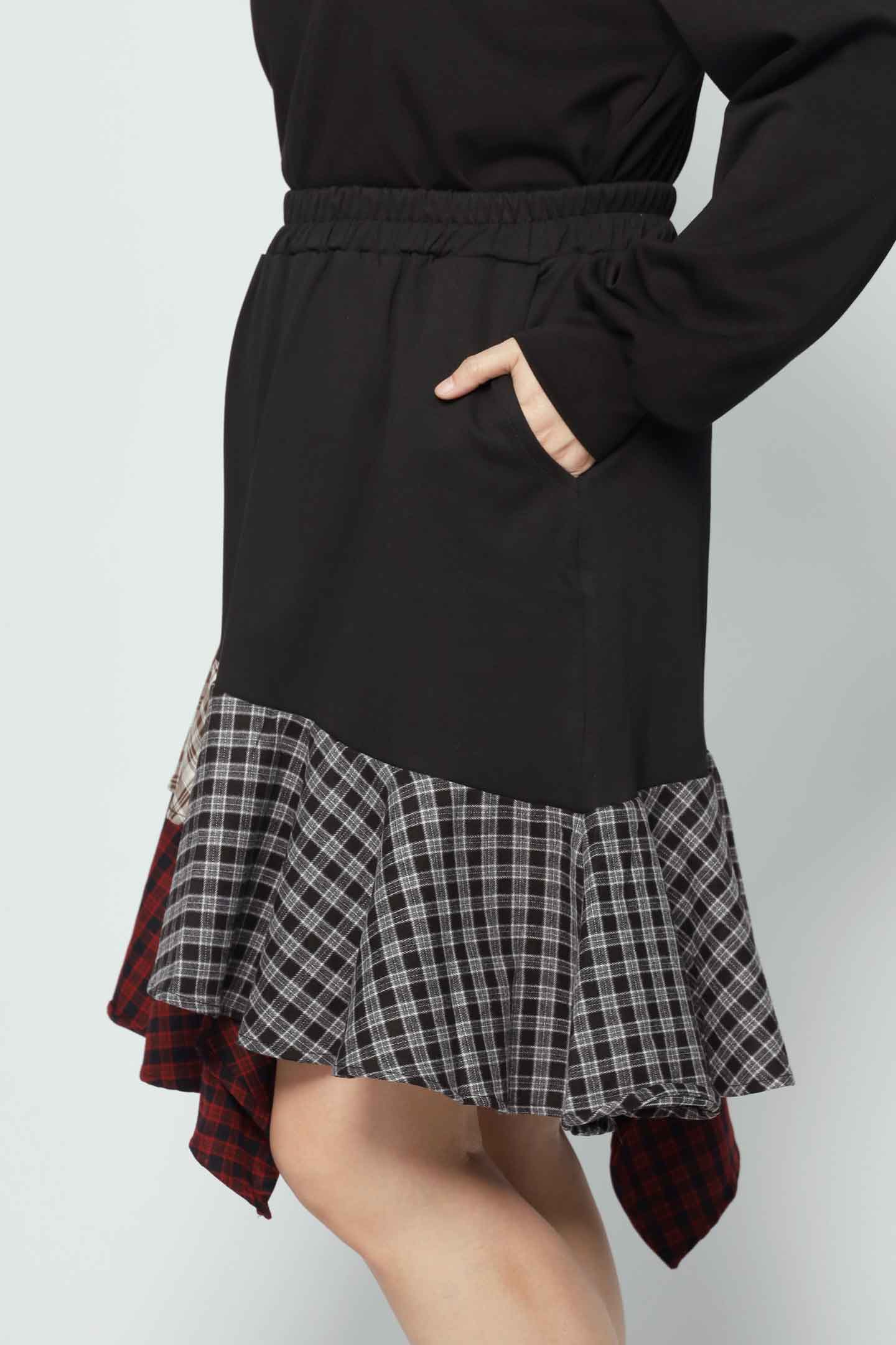 Aira Skirt in Checks