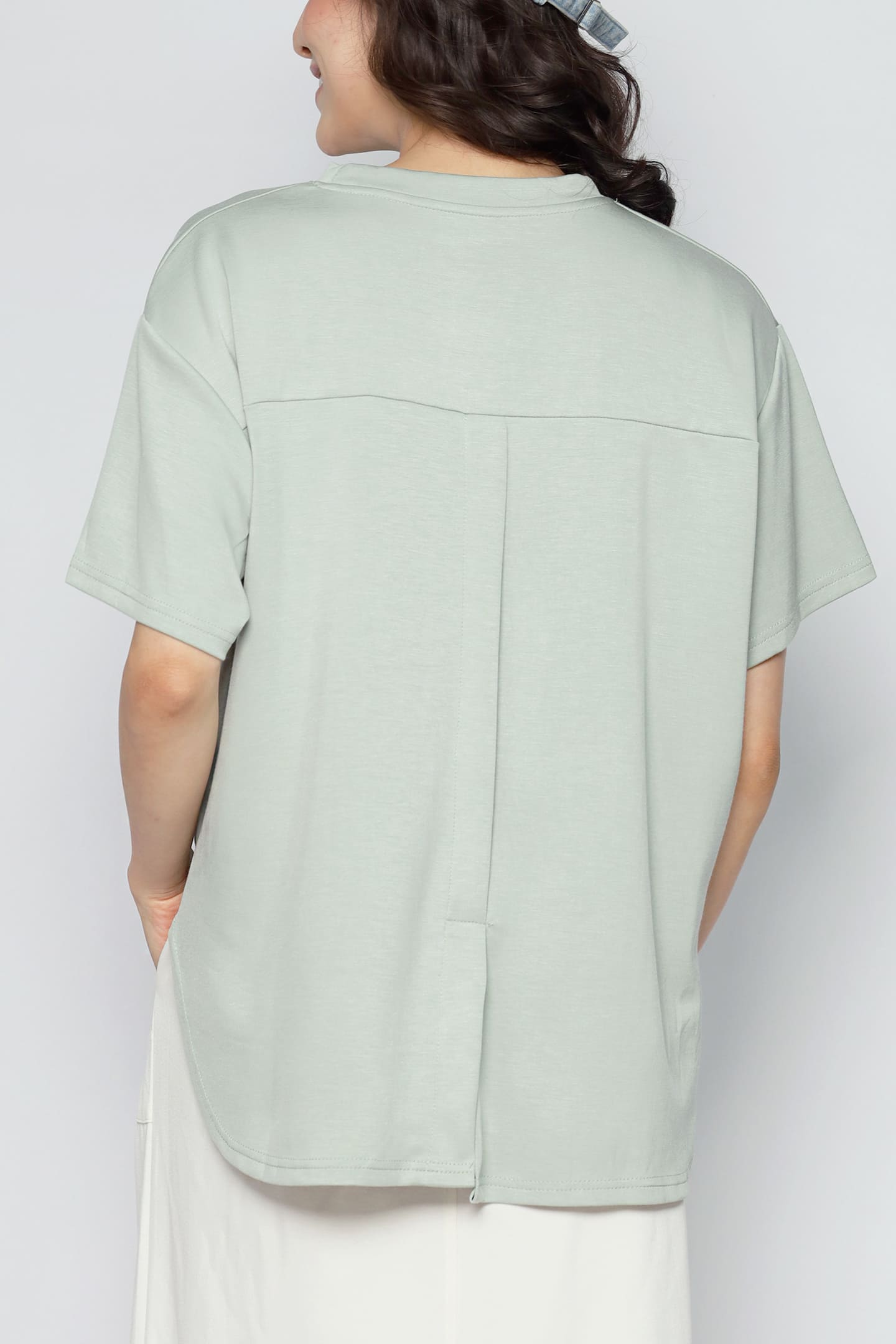 JOY - Airy Top in Green