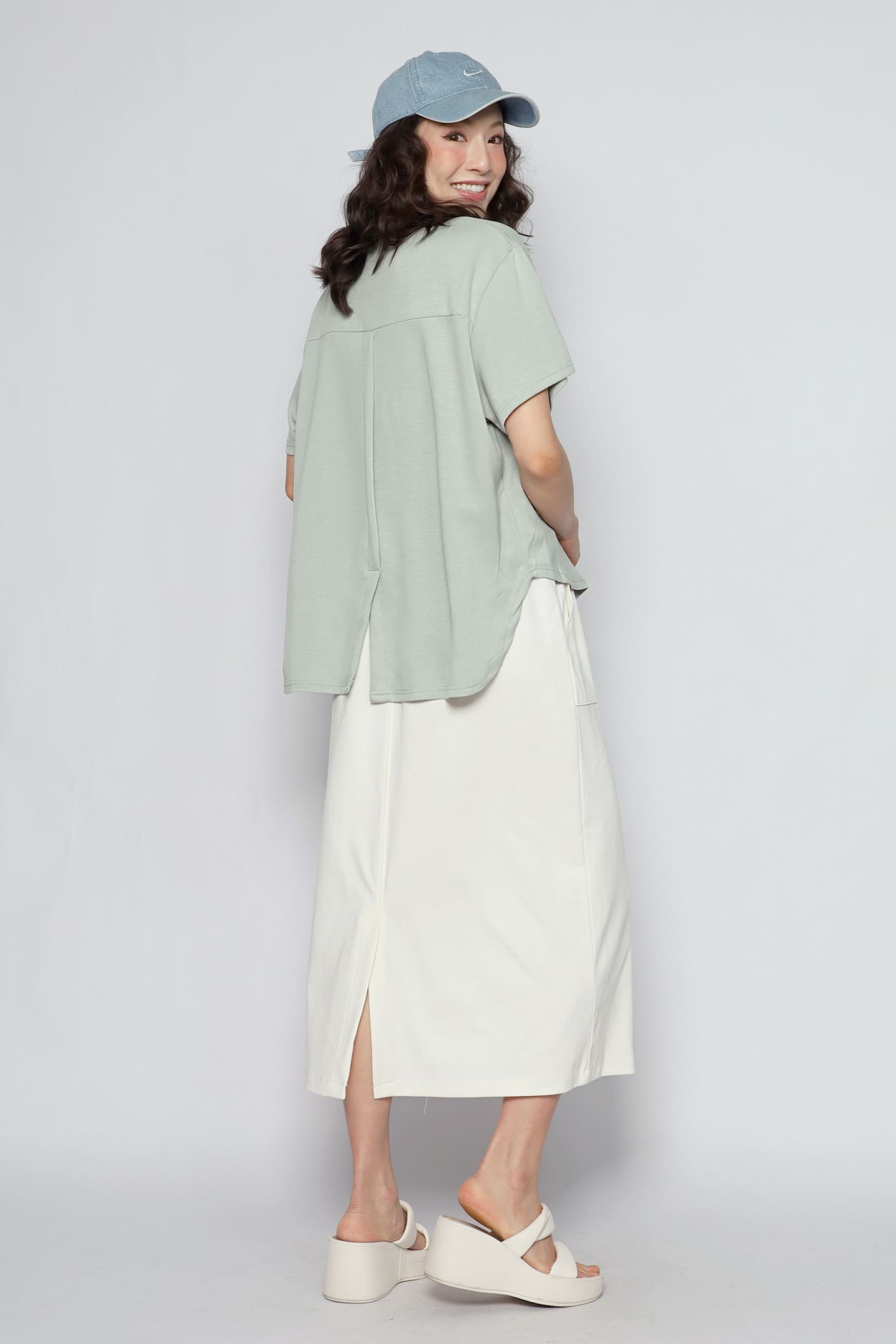 JOY - Airy Top in Green