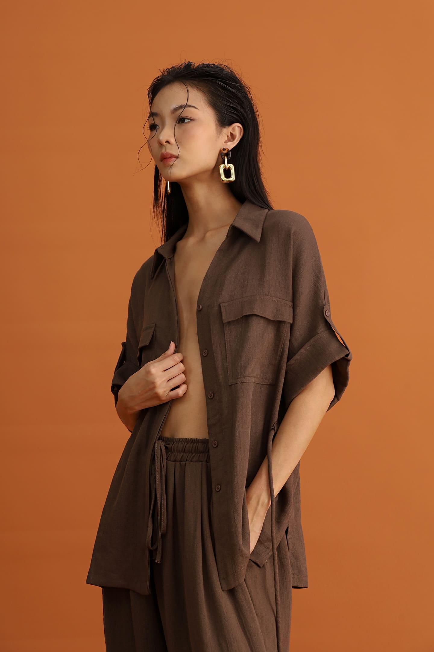 CHOSEN - Akira Pocket Shirt in Cocoa Brown
