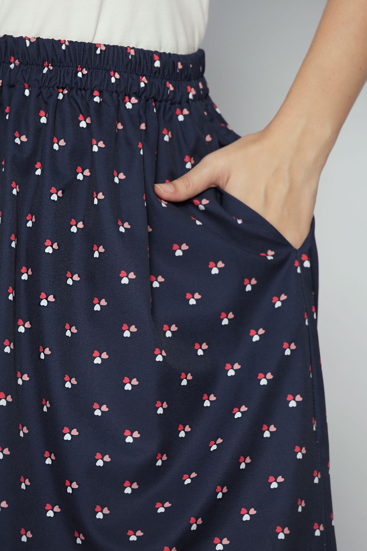 Ari Shorts in Trio Heart
