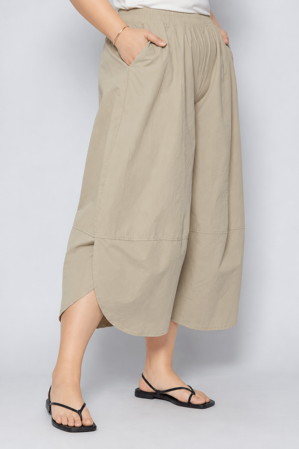 Ash Pants in Khaki