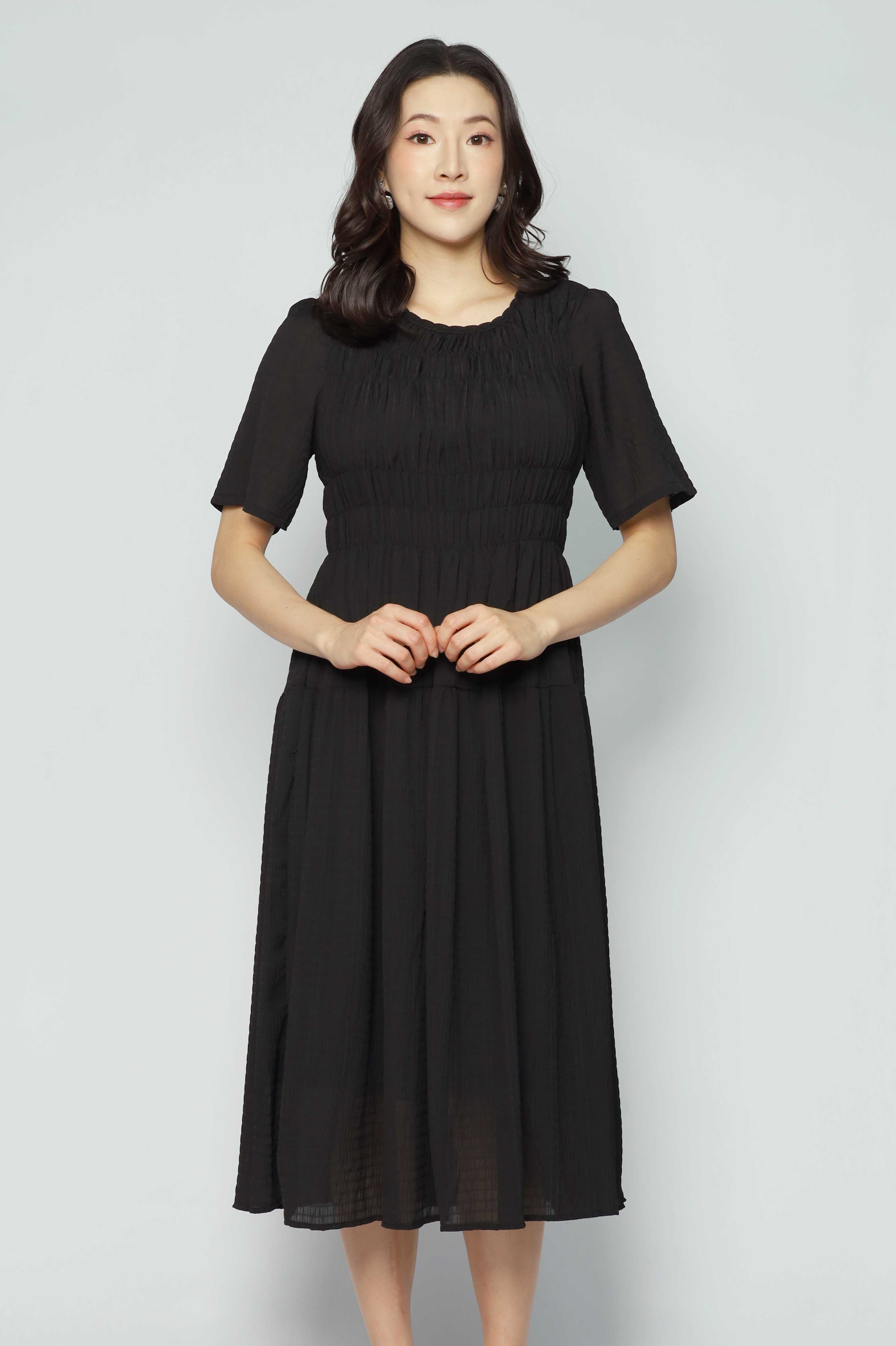 Backorders Astha Dress in Black
