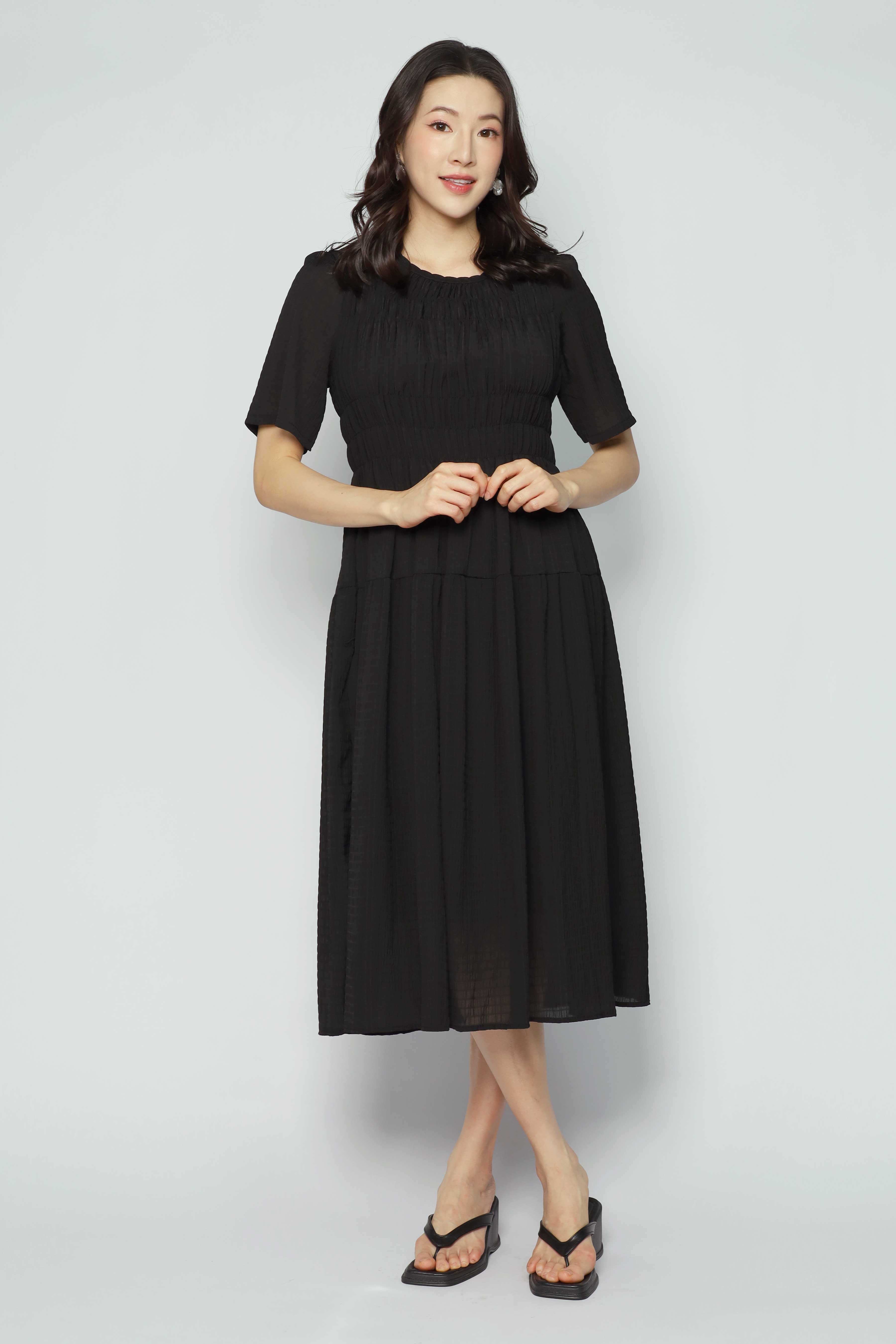 Backorders Astha Dress in Black