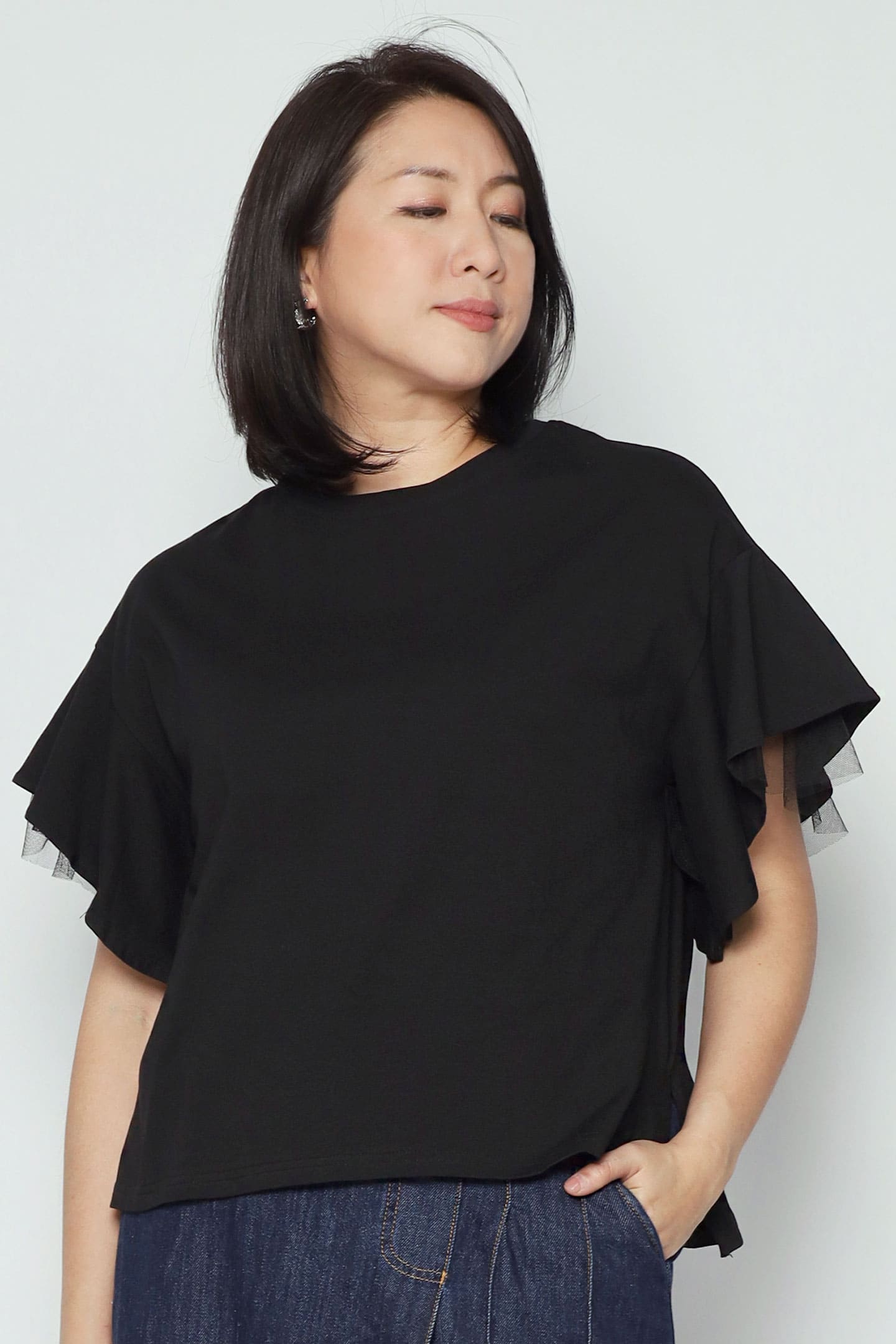 Benett Netted Sleeves Top in Black