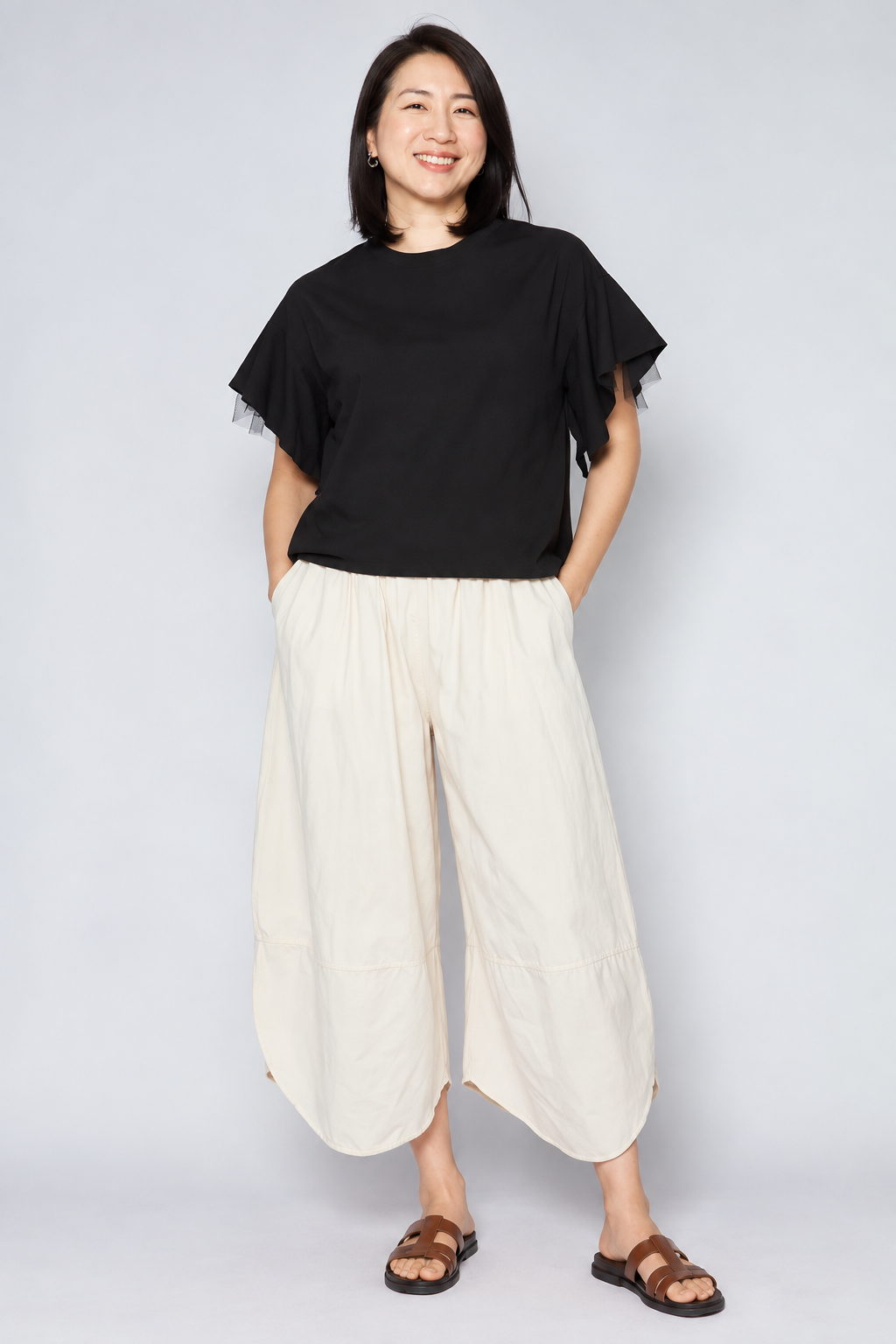 Benett Netted Sleeves Top in Black
