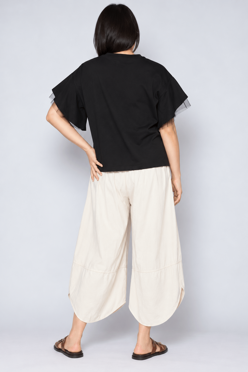 Benett Netted Sleeves Top in Black