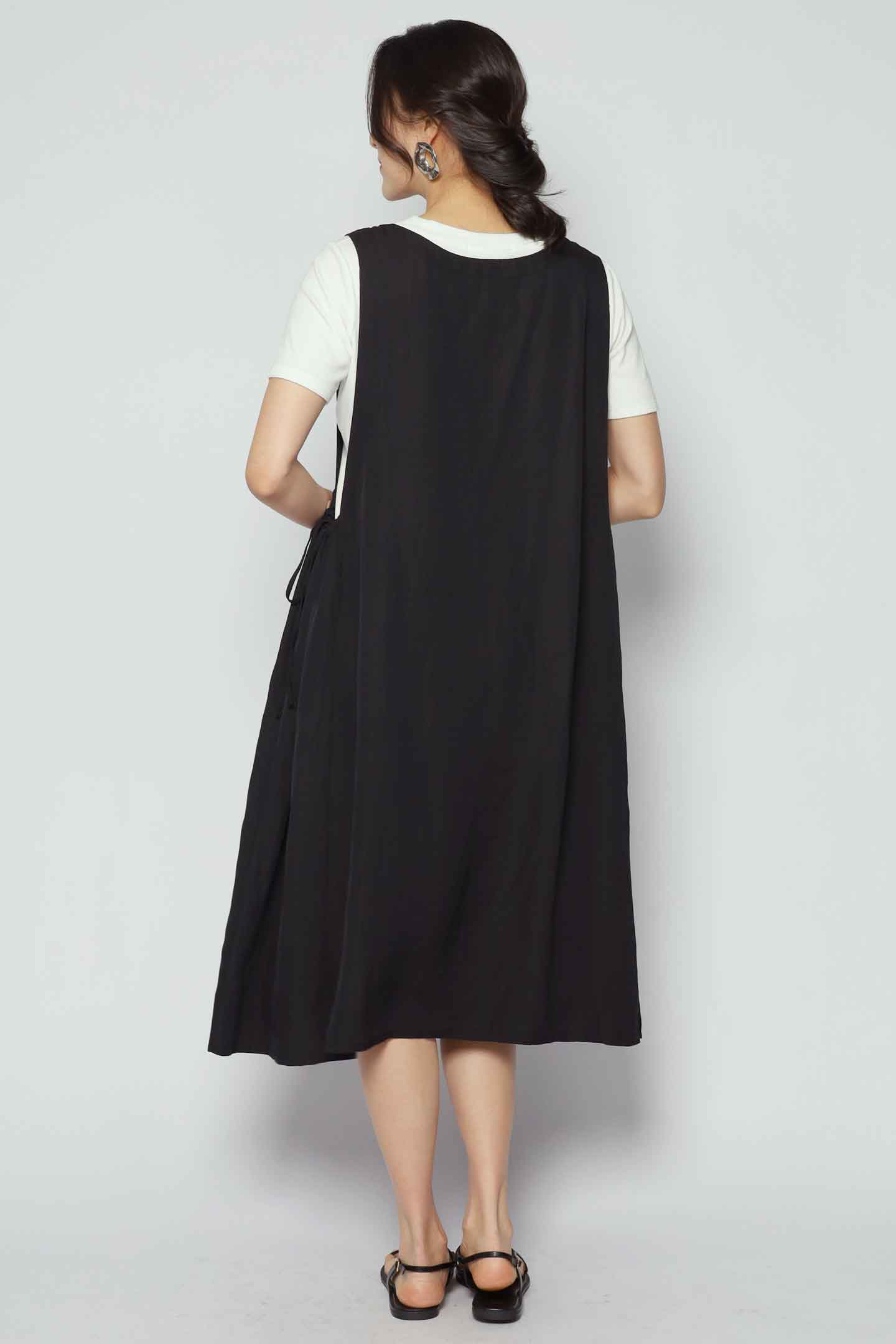 Bingbing Pinafore Dress in Black