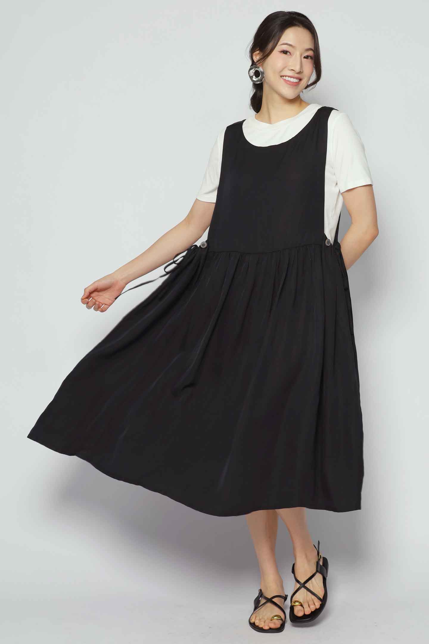 Bingbing Pinafore Dress in Black