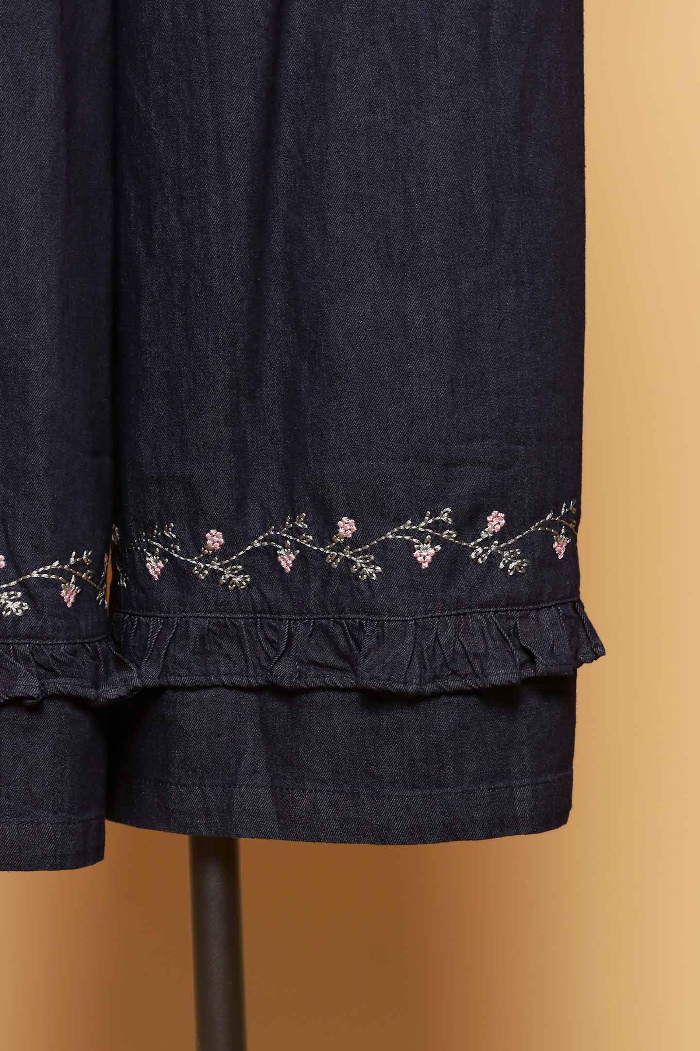 PO - Caca Denim Floral Embroidered Pants