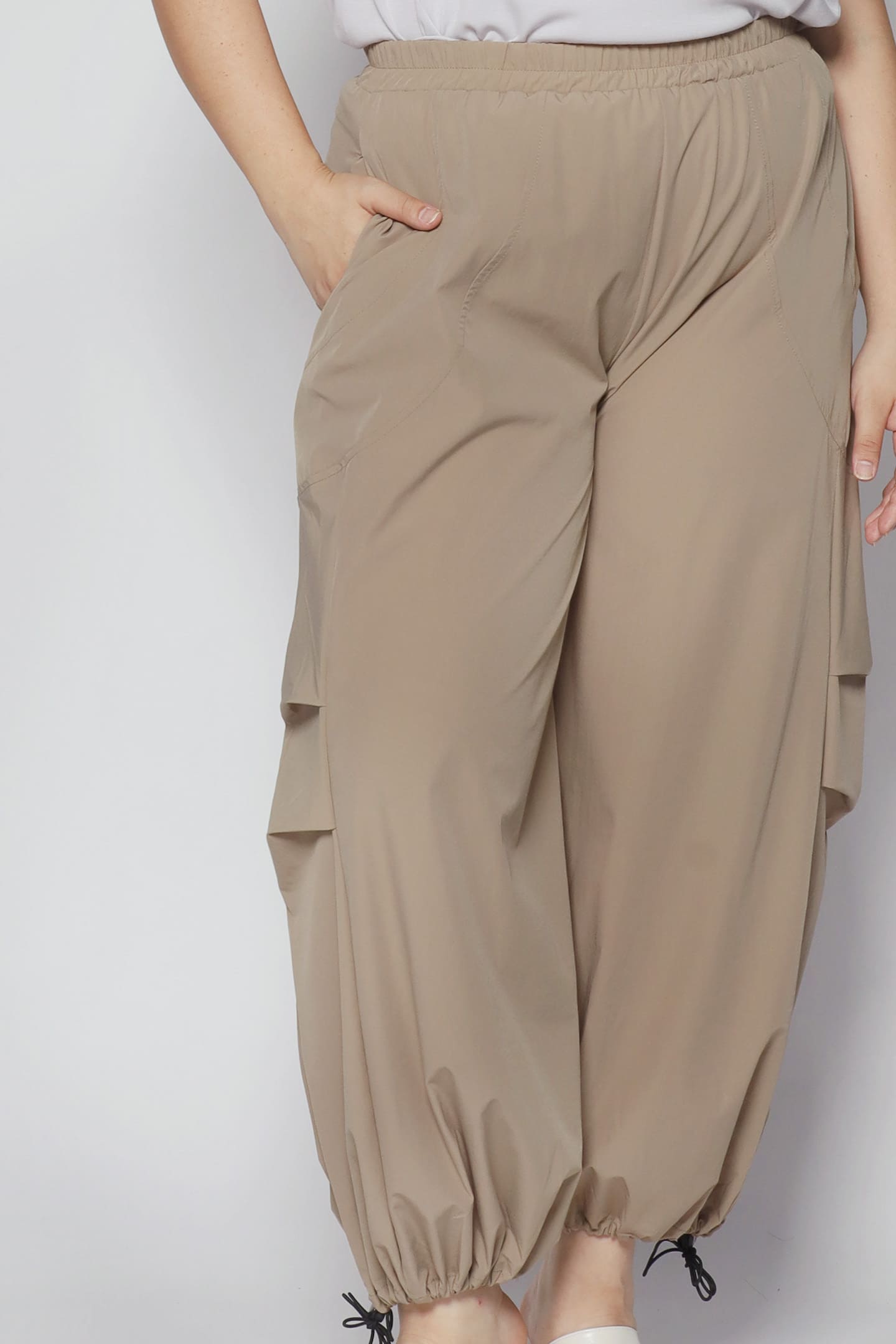 Chantelle Pants in Khaki