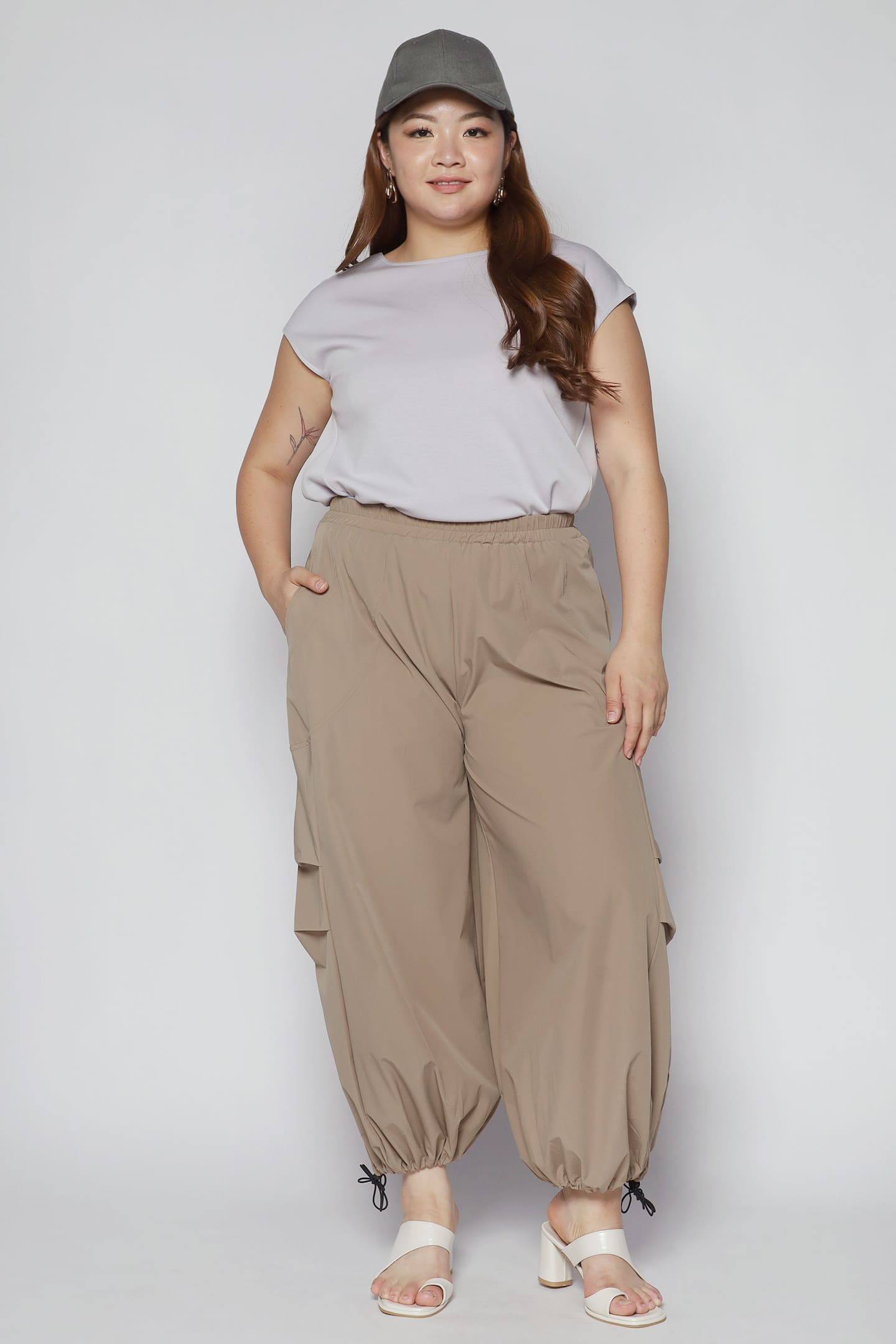 Chantelle Pants in Khaki