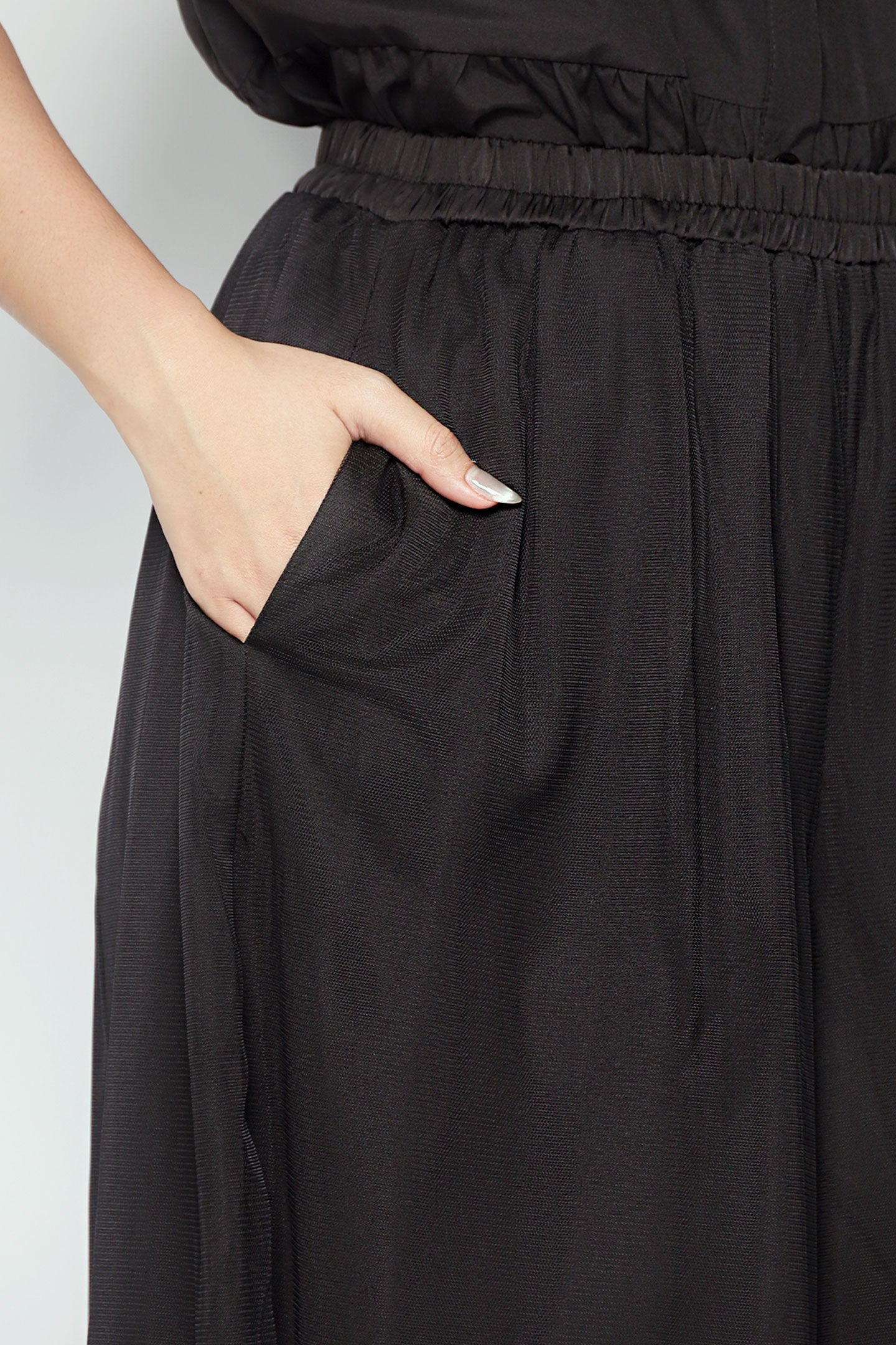 Christine Netted Pants in Black