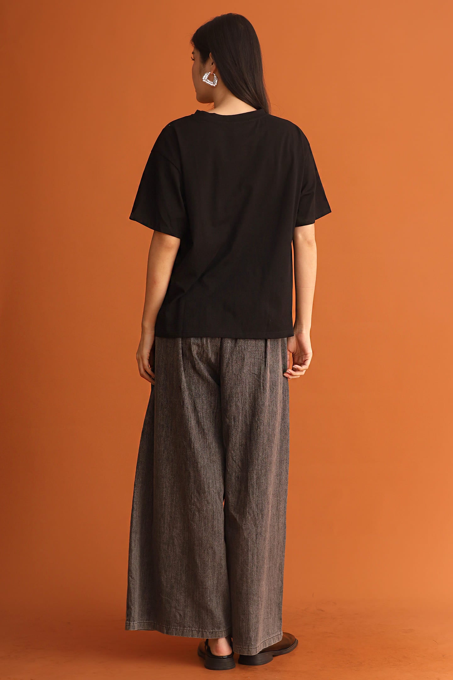CHOSEN - Core Edit Top in Black