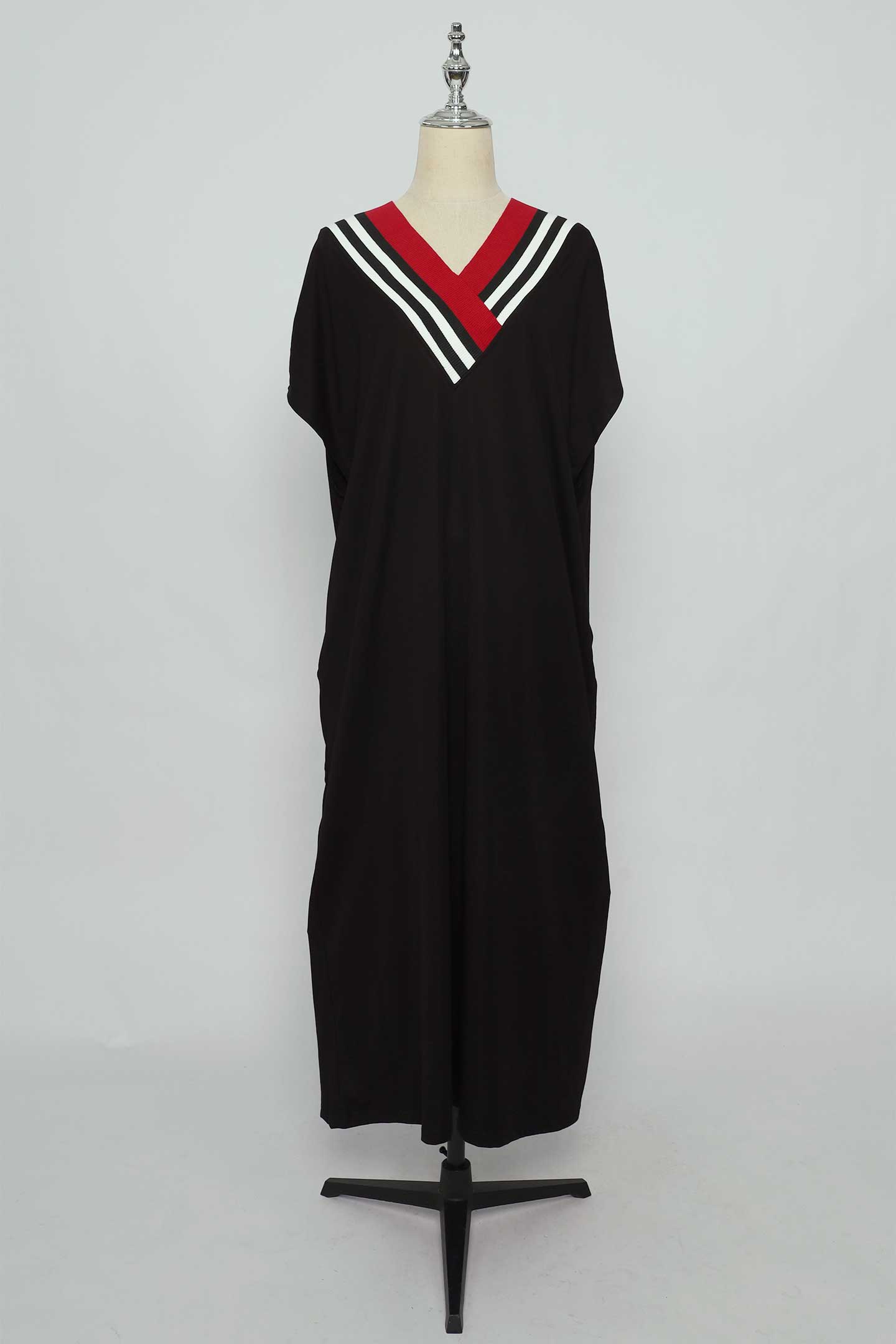 PO - Cotti Contrast V Neck Dress