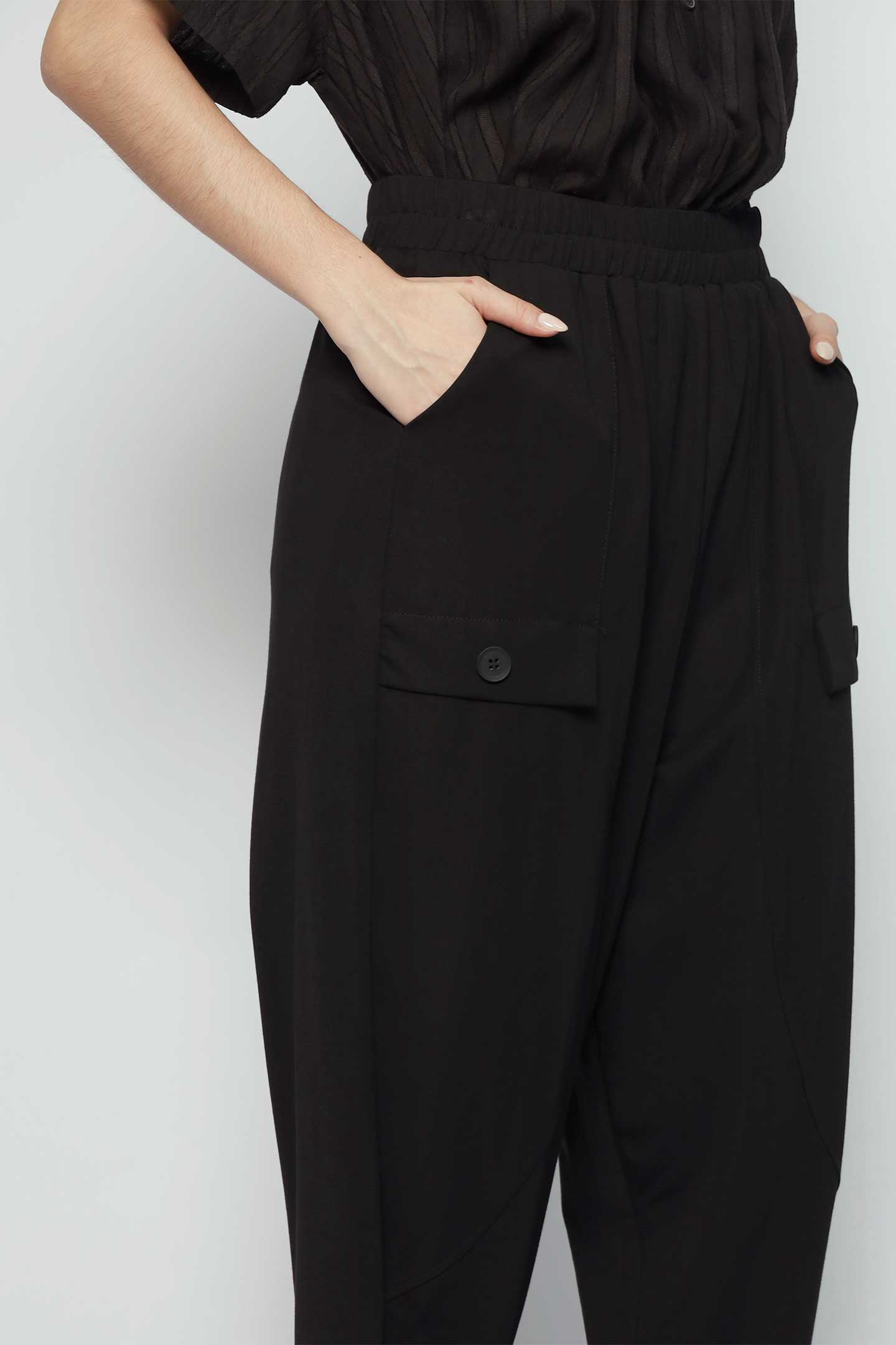 Backorders Cressyn Pocket Pants in Black