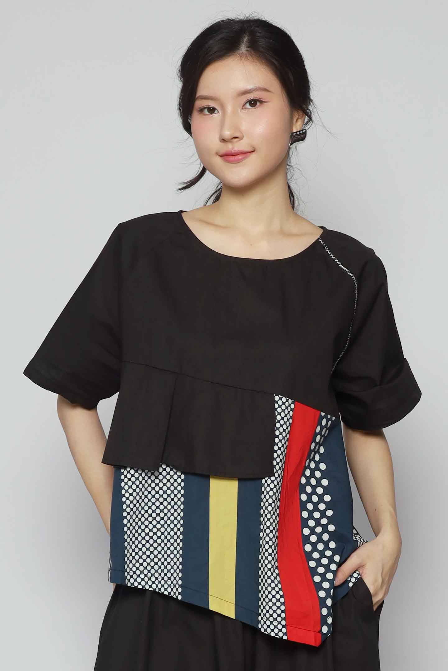 Divinia Multi Polkadot Top in Black