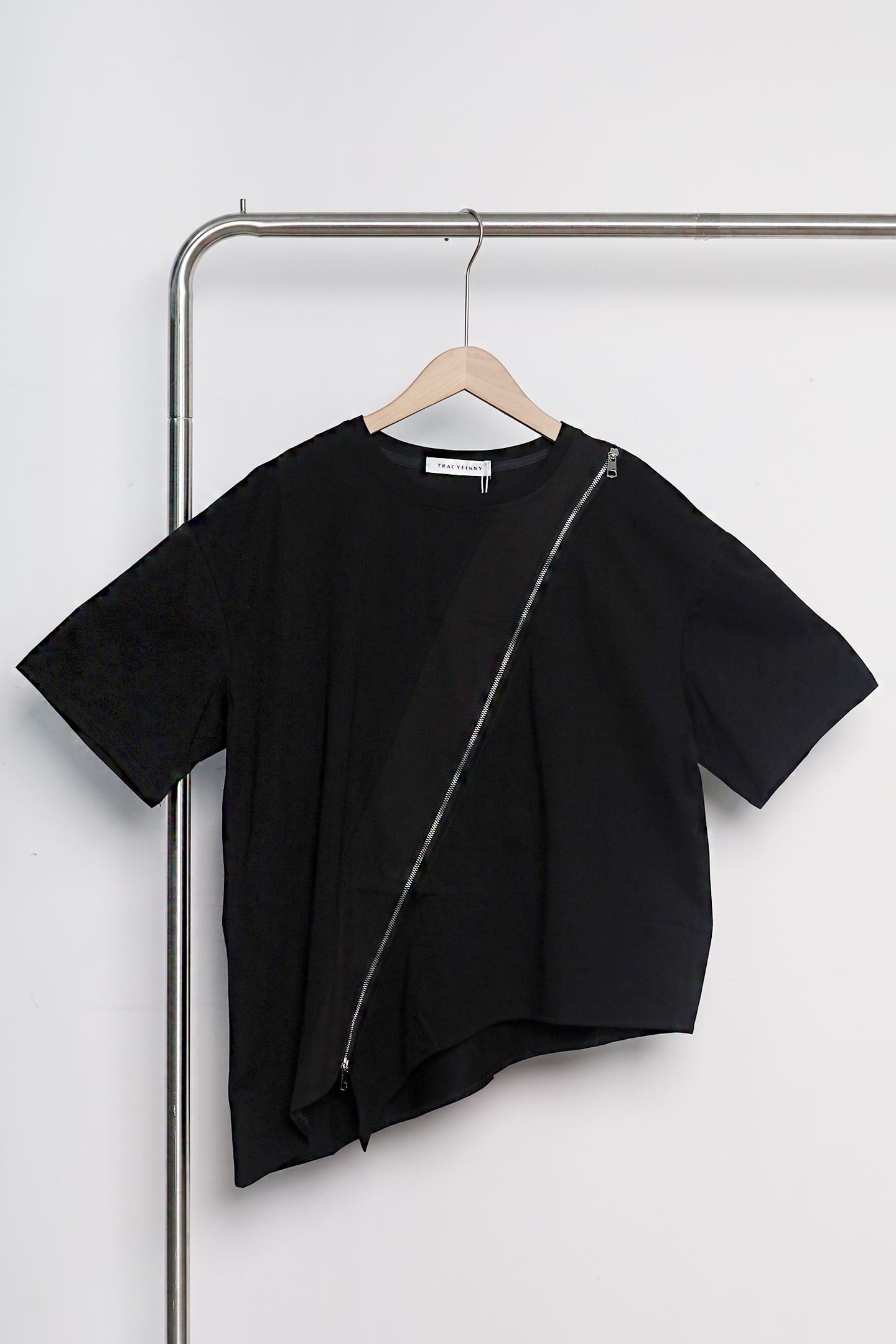 Easy By TE - Dolla Zipper Top in Black