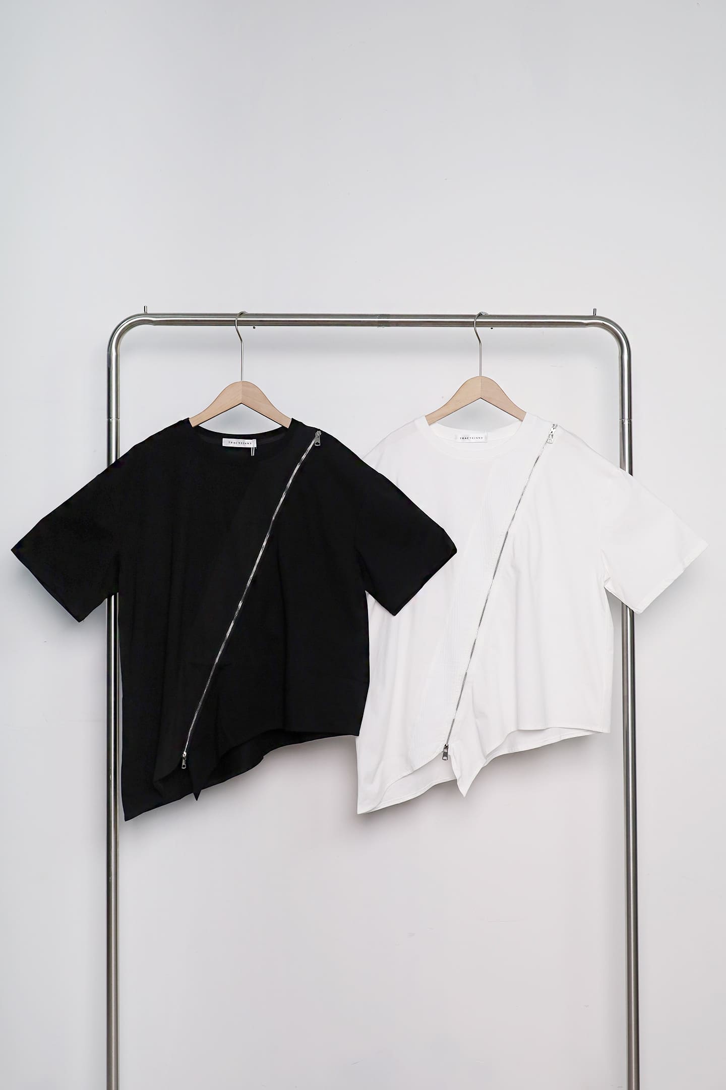 Easy By TE - Dolla Zipper Top in Black