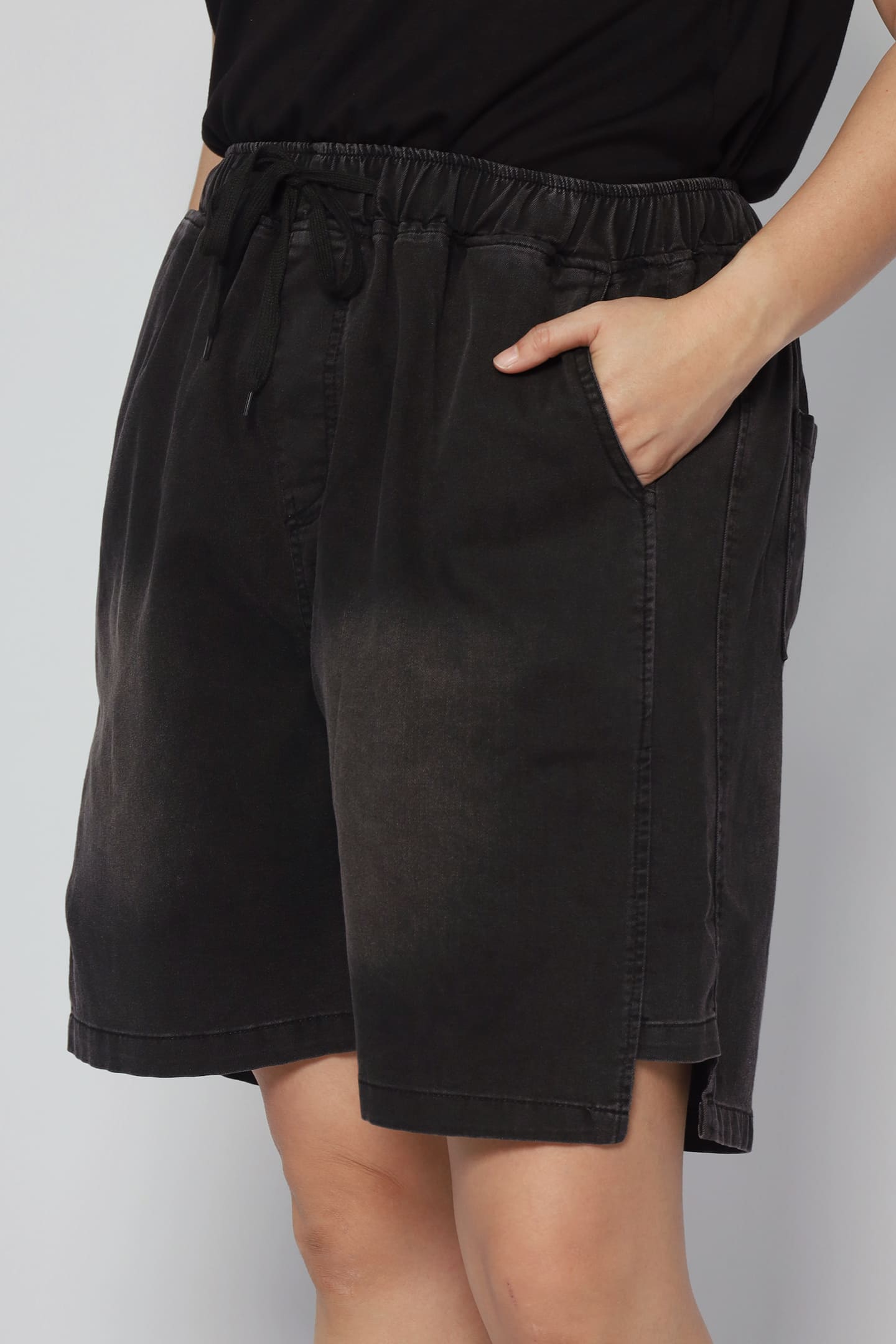 Dottie Shorts in Black Denim
