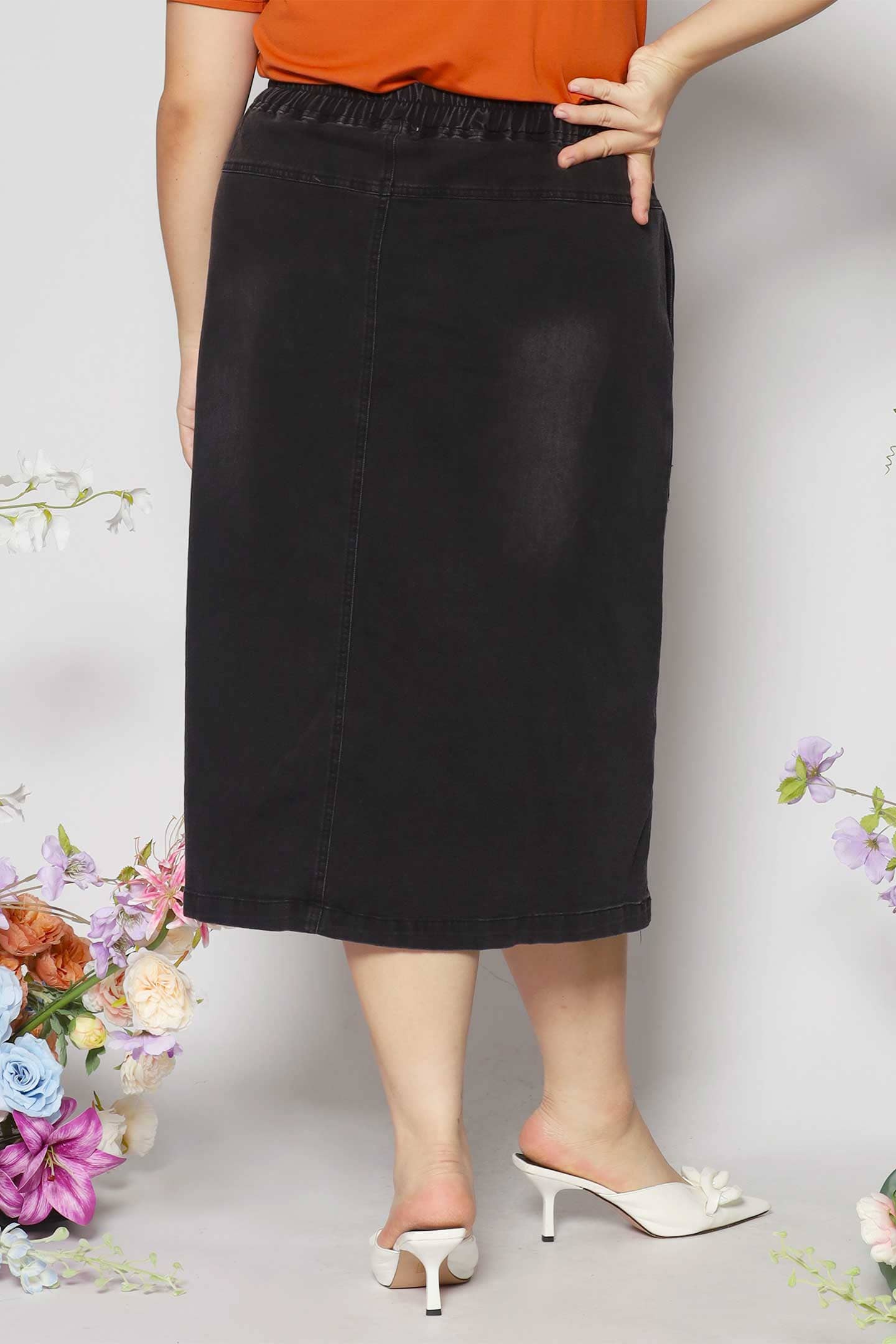 Flor Denim Skirt in Black