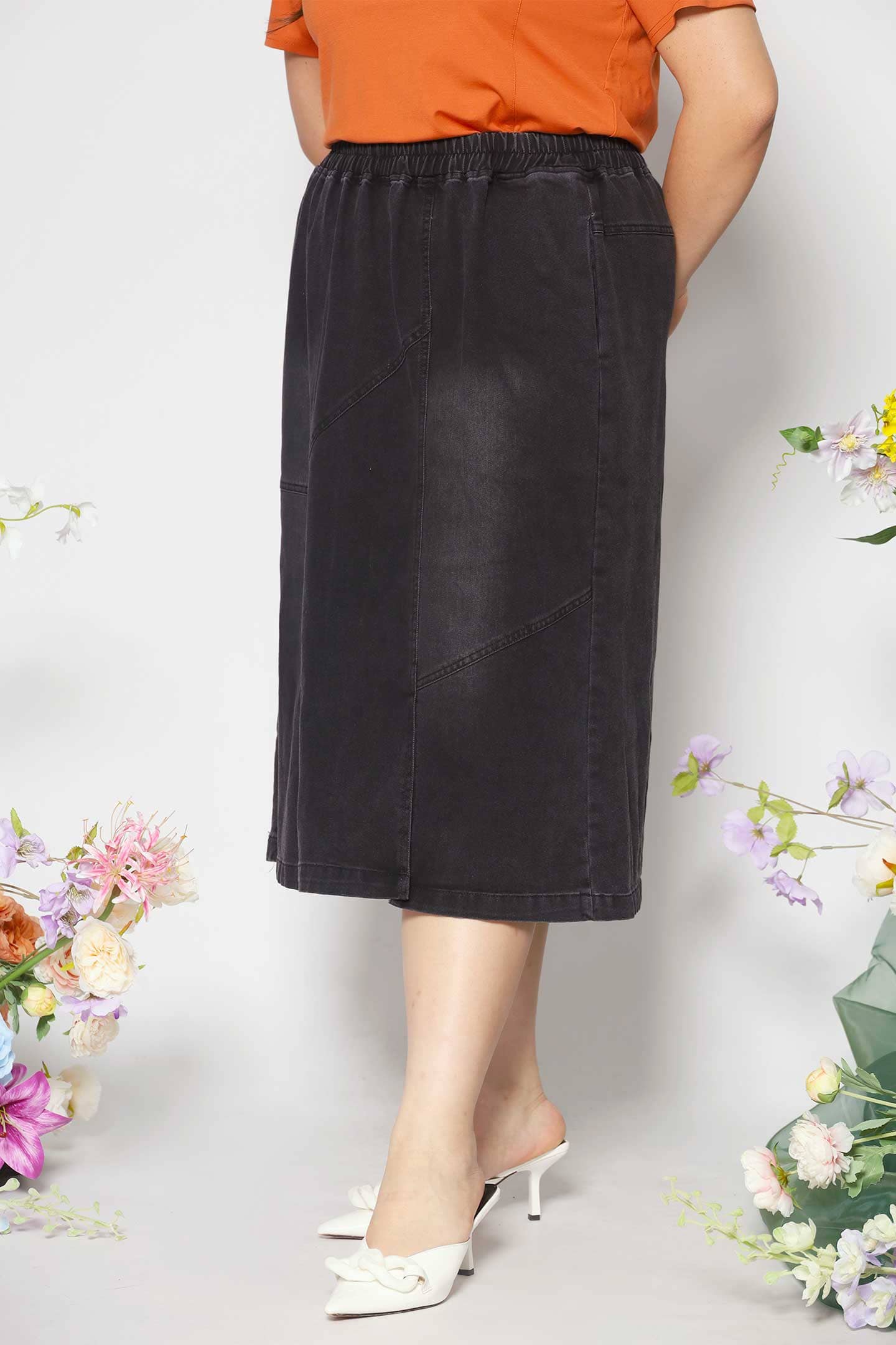 Flor Denim Skirt in Black