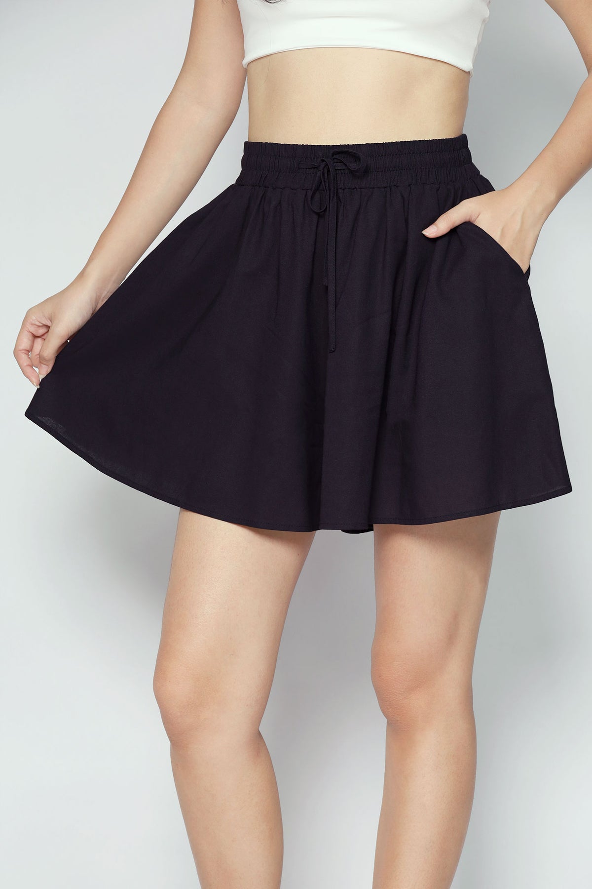 Friday Shorts in Midnight Navy