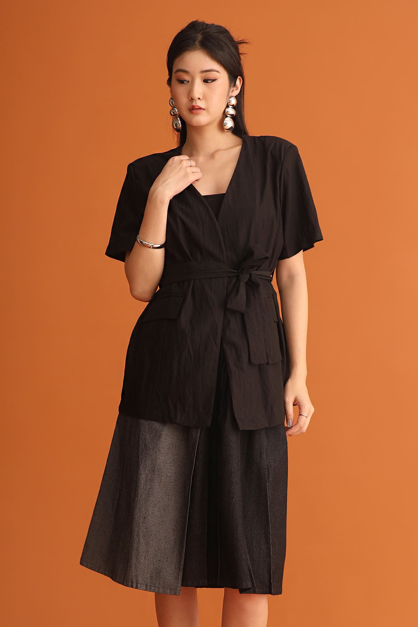 CHOSEN - Frontrow Blazer in Black