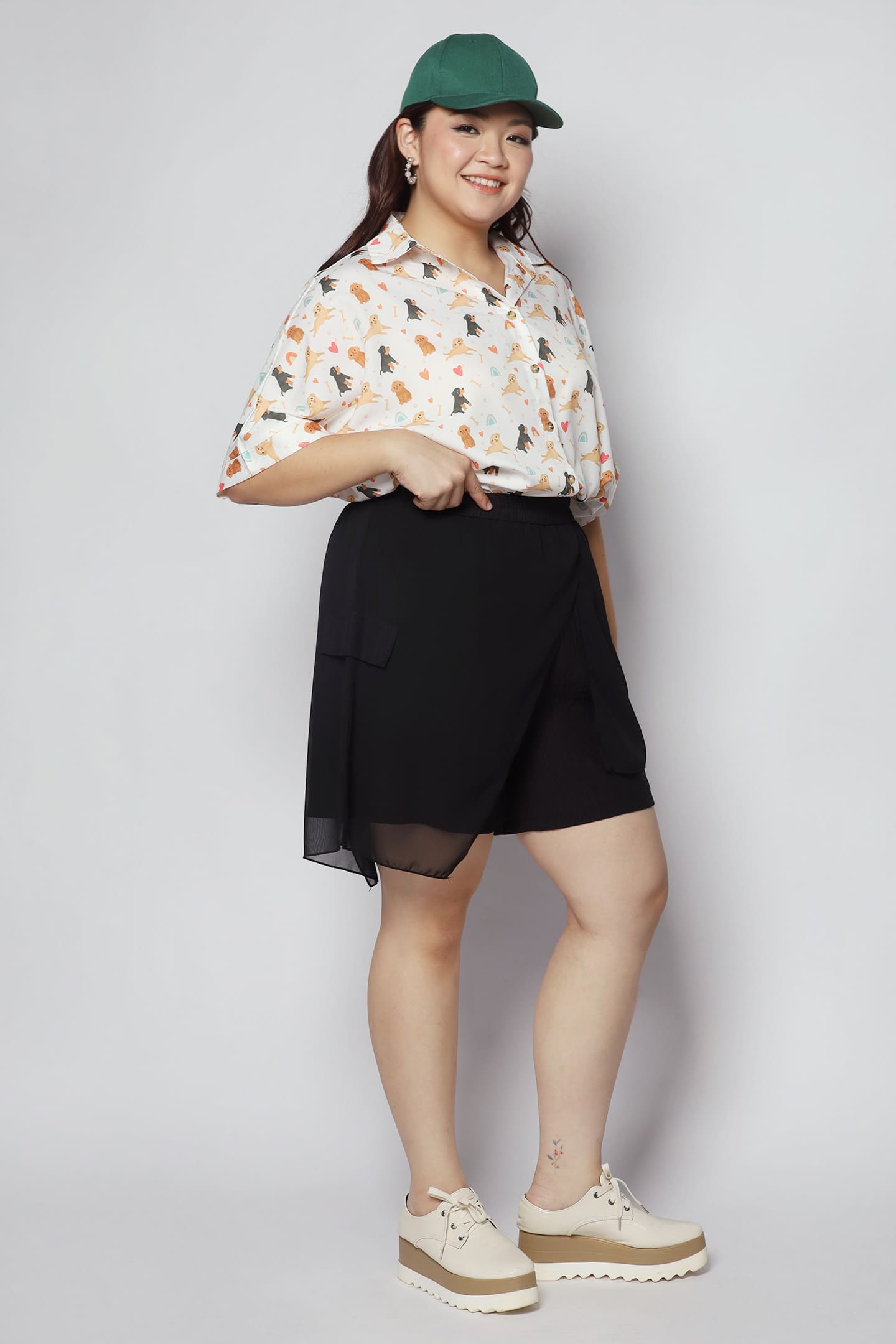 Guo Flare Shorts in Black