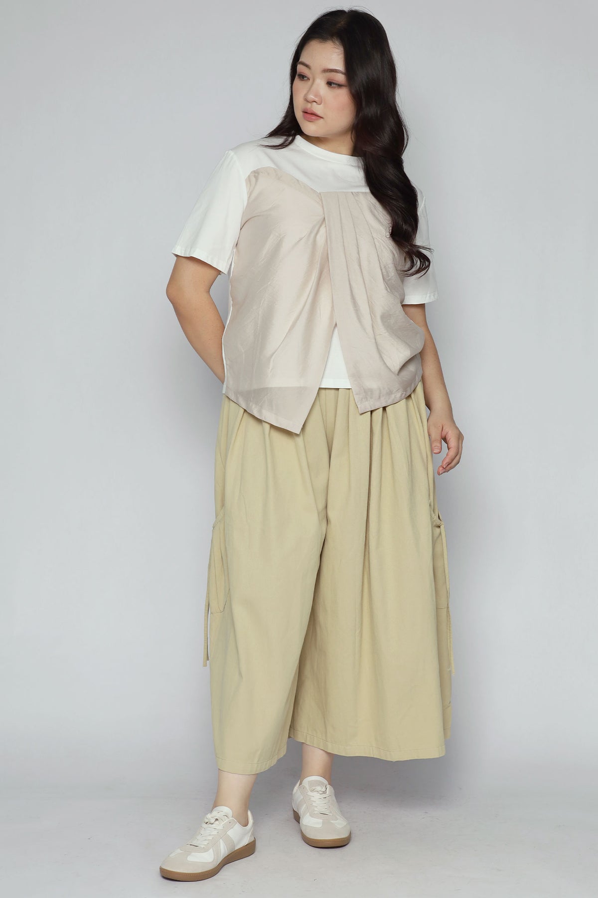 Halora Top in Khaki