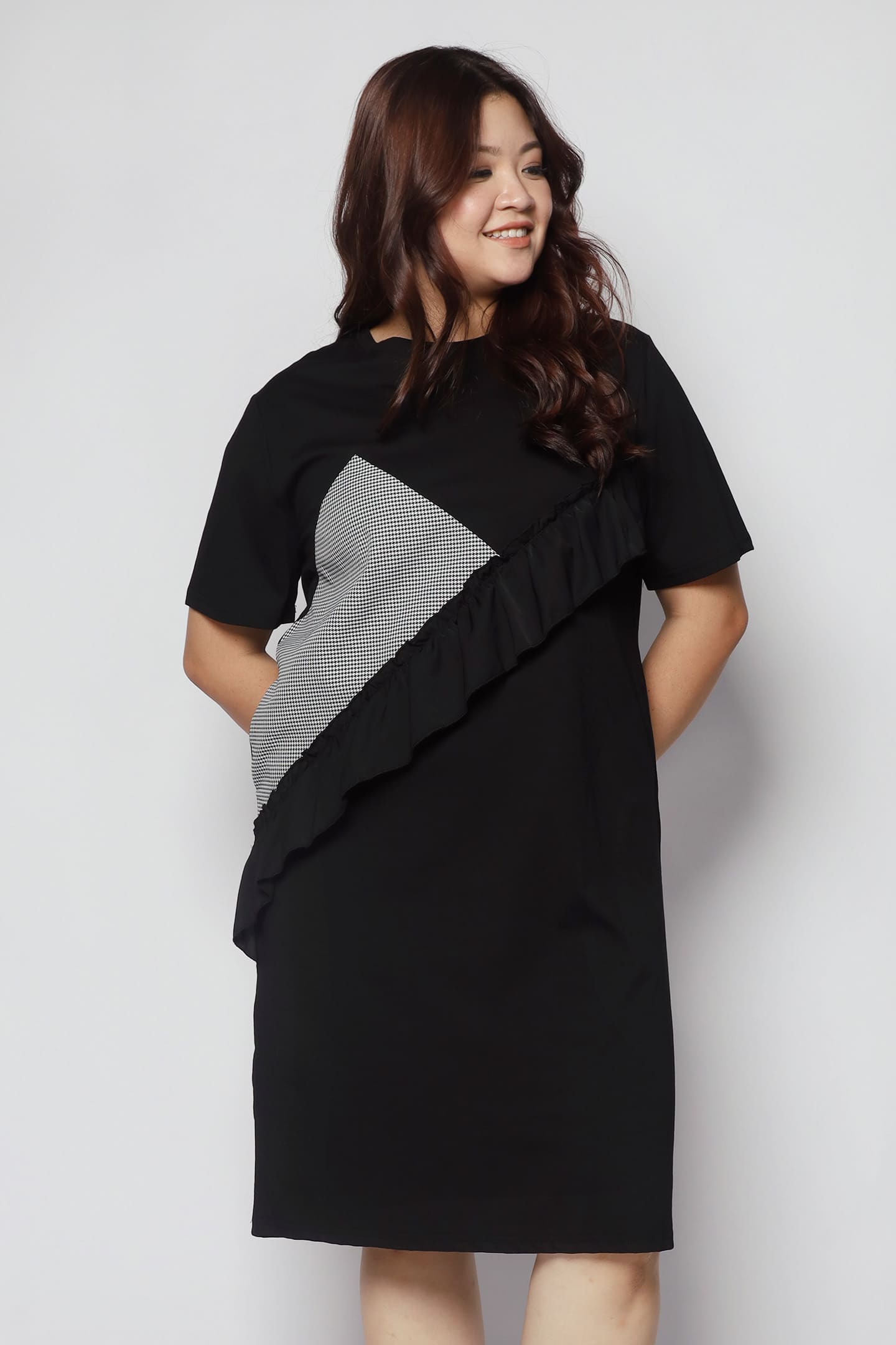 Harlan Frill Dress in Black