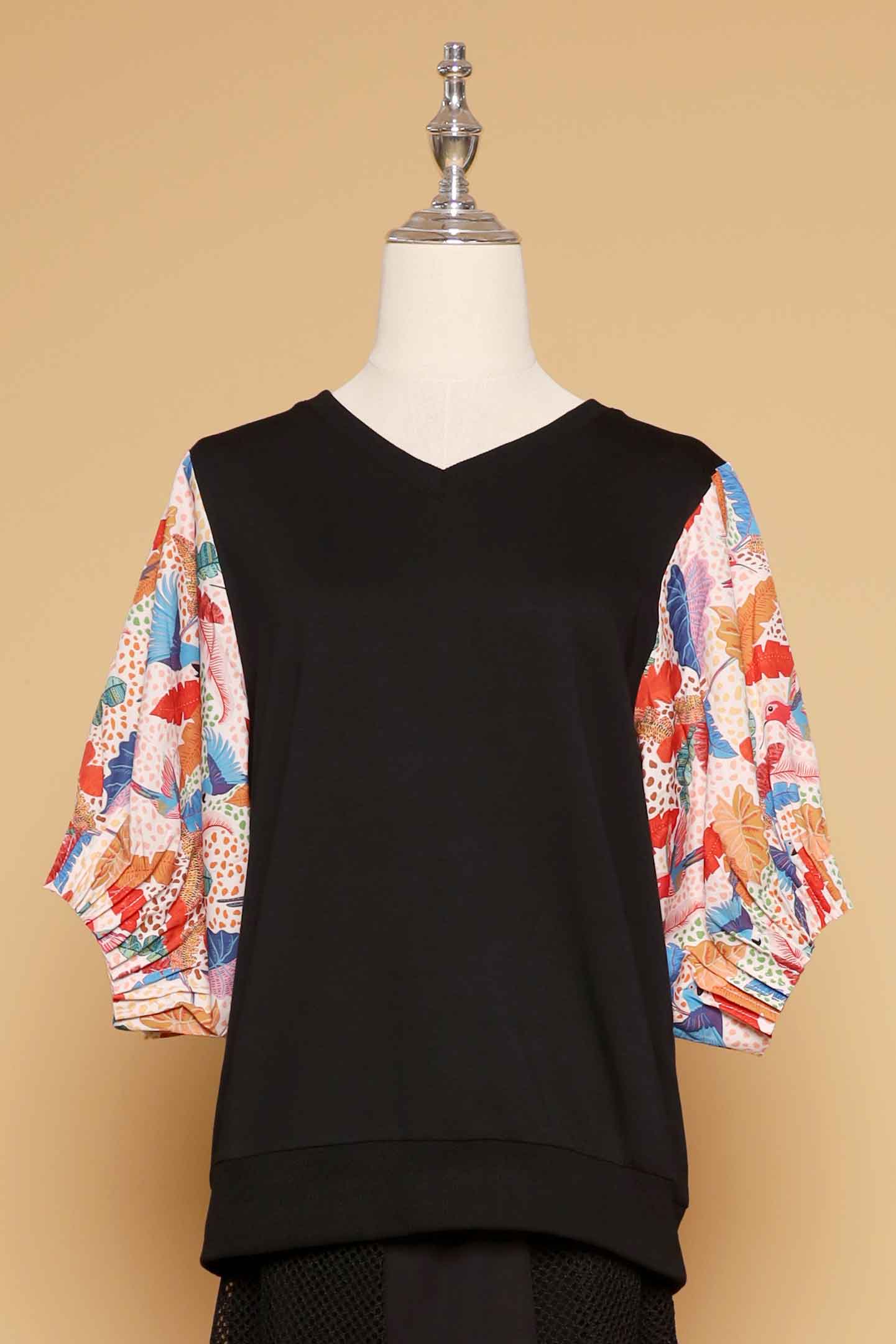 PO - Helena Top in Parrot Parade