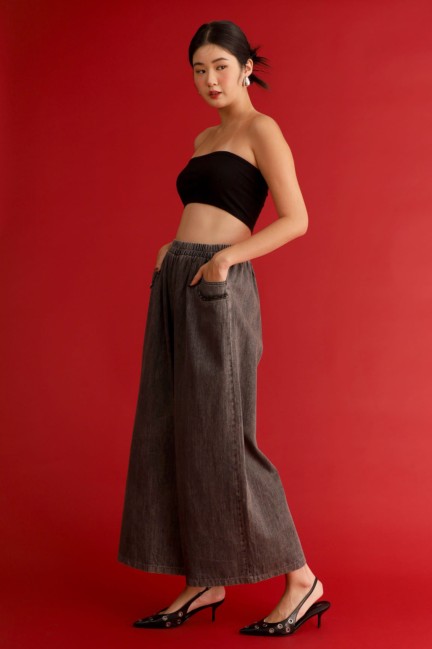 CHOSEN - Hoi Denim Jeans in Black