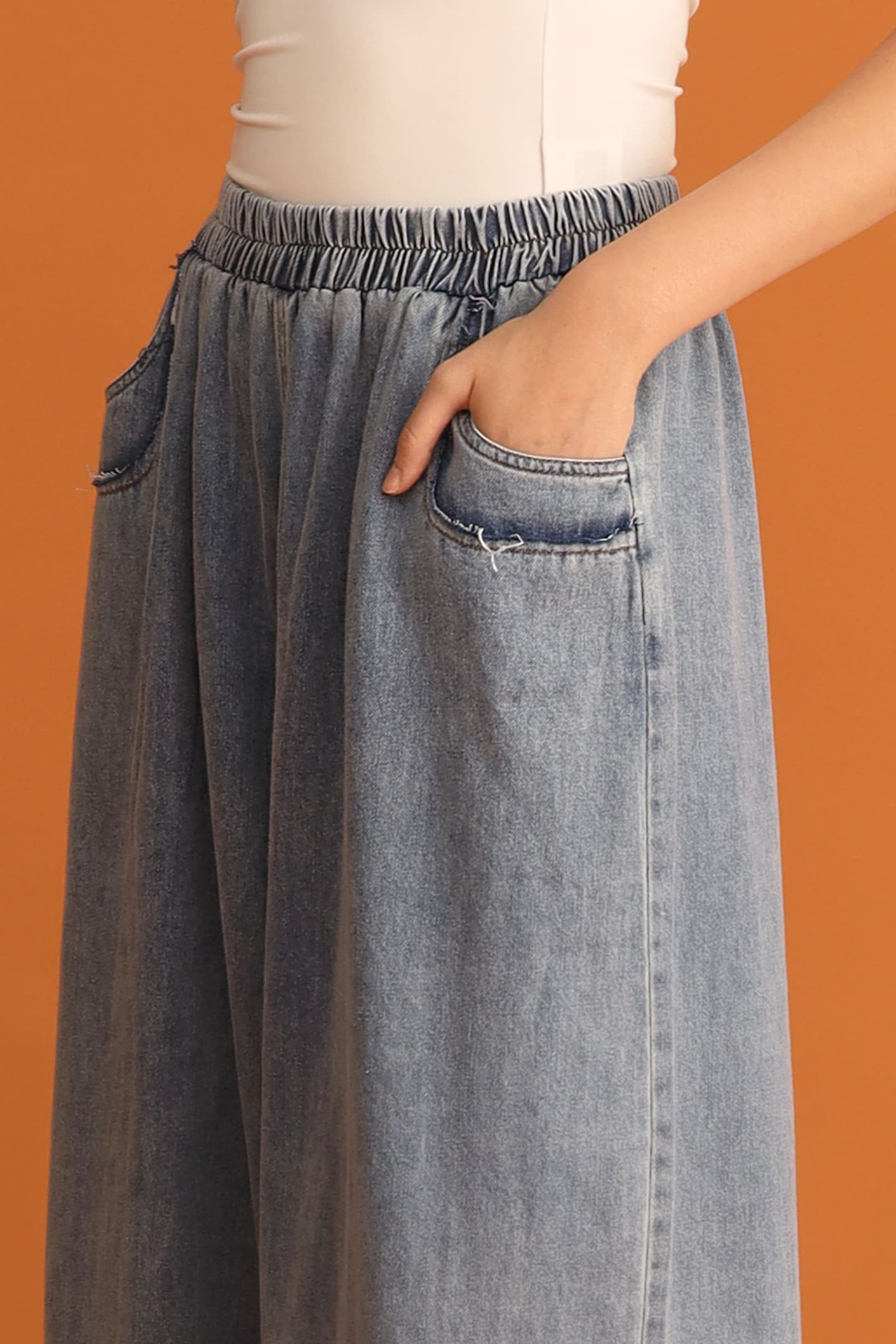 CHOSEN - Hoi Denim Jeans in Blue
