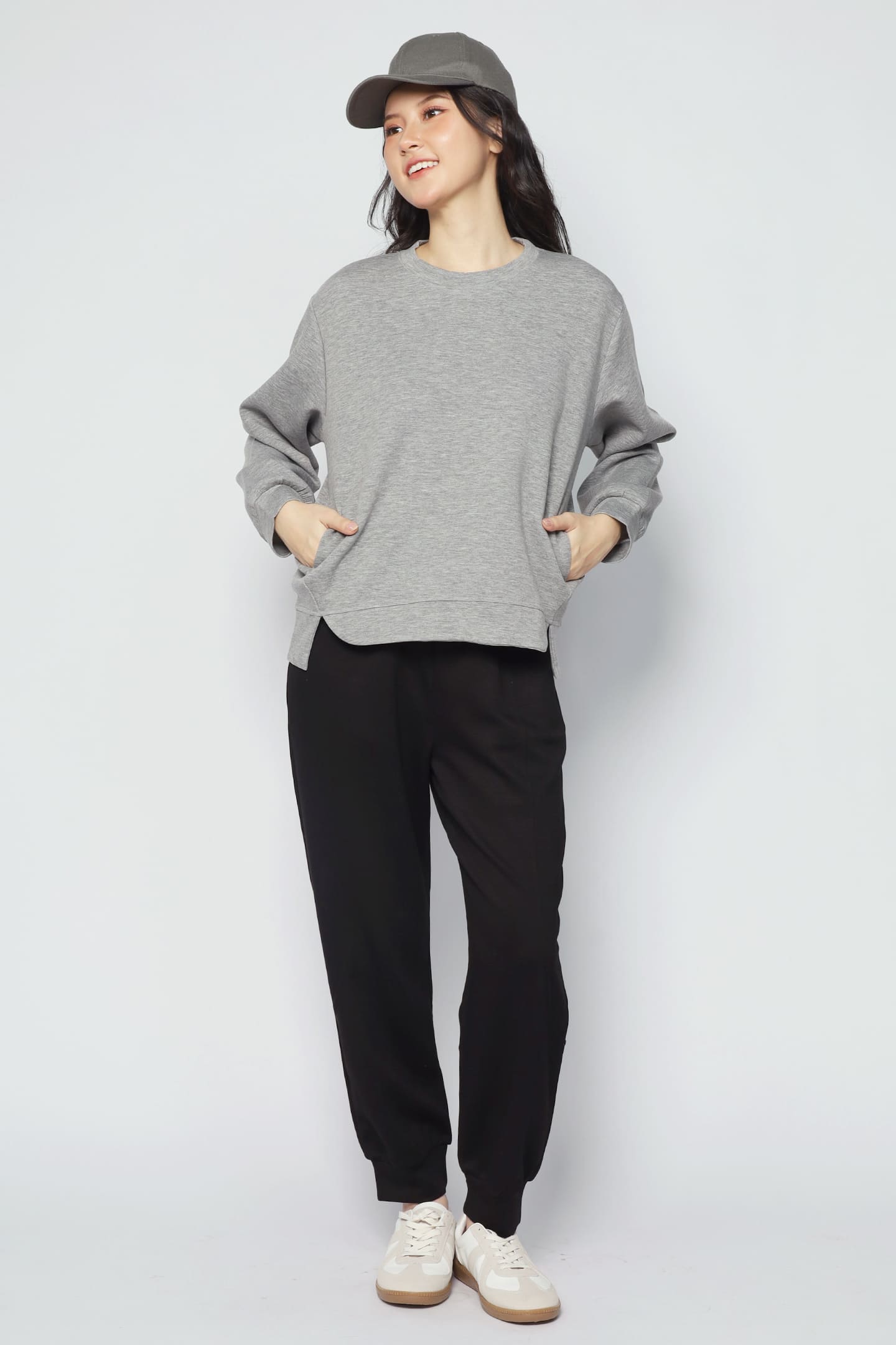 JOY - Holiday Mode Pullover in Grey