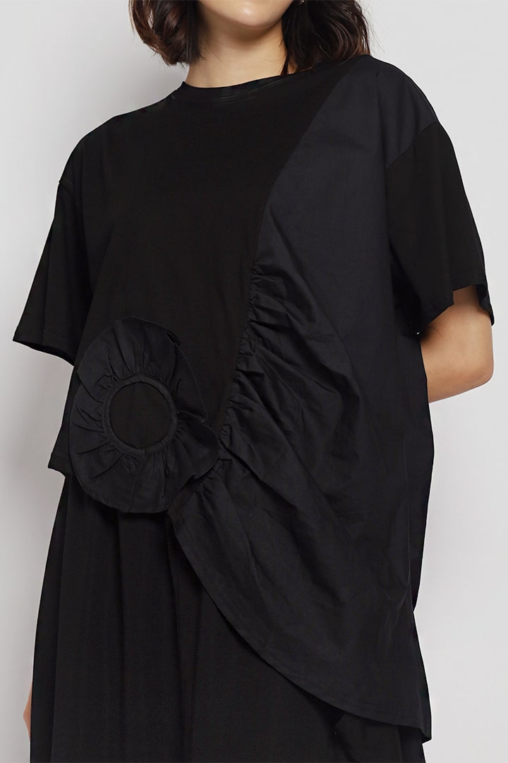 Yui Asymmetrical Top in Black
