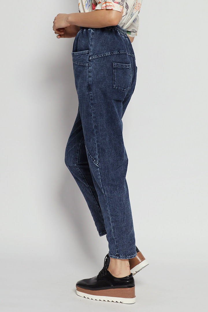 Tove Jeans in Faded Blue