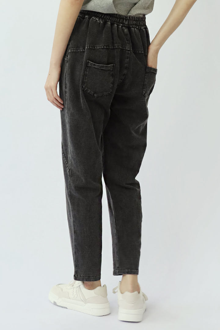 Tove Jeans in Faded Black