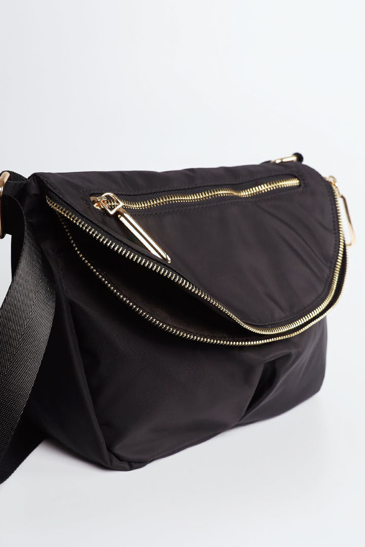 Victoria Zip Bag in Black
