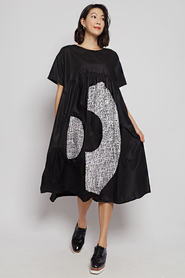 Shika Printed Dress in Black