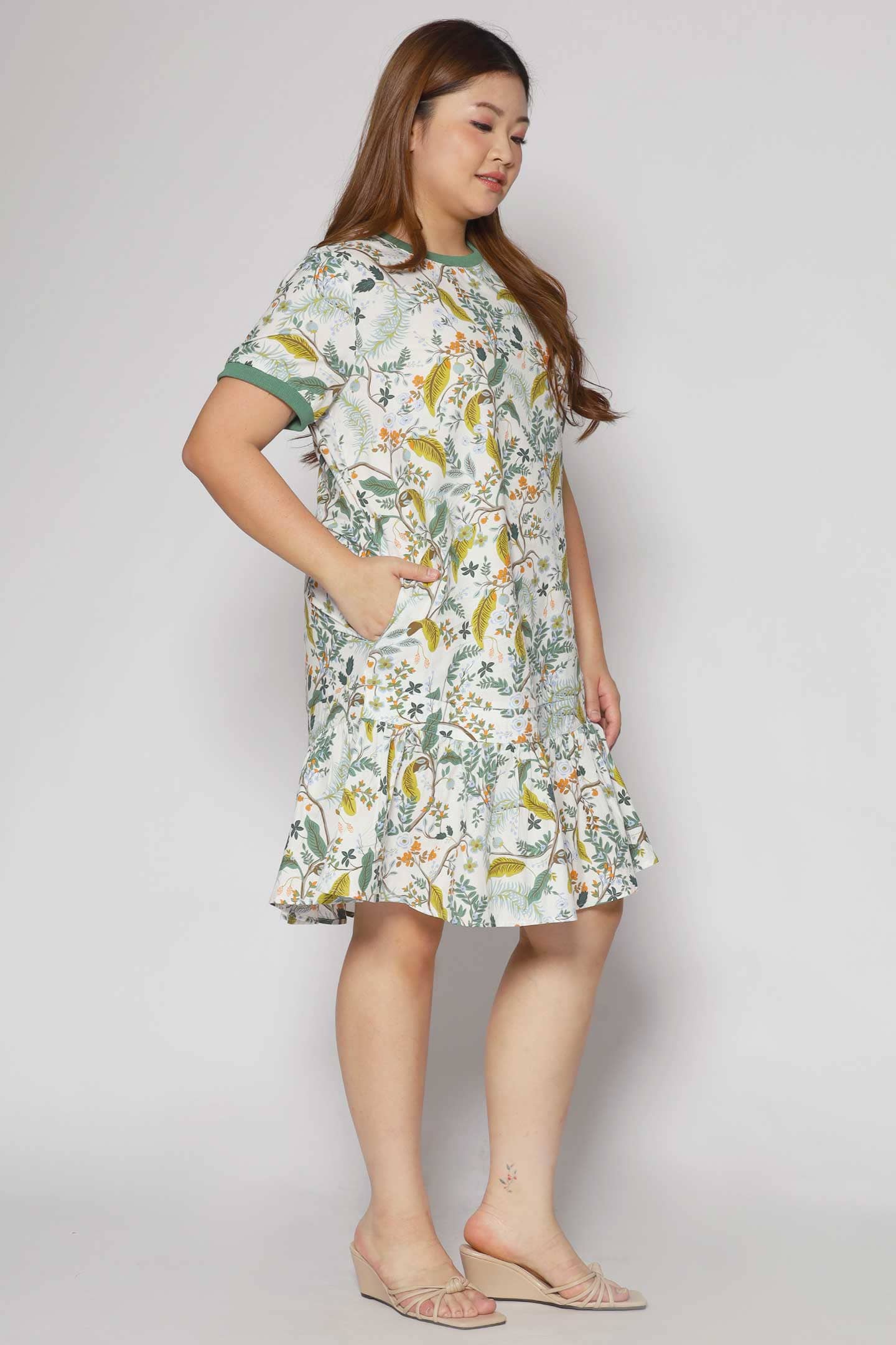 Izabella Dress in Sunlit Blooms