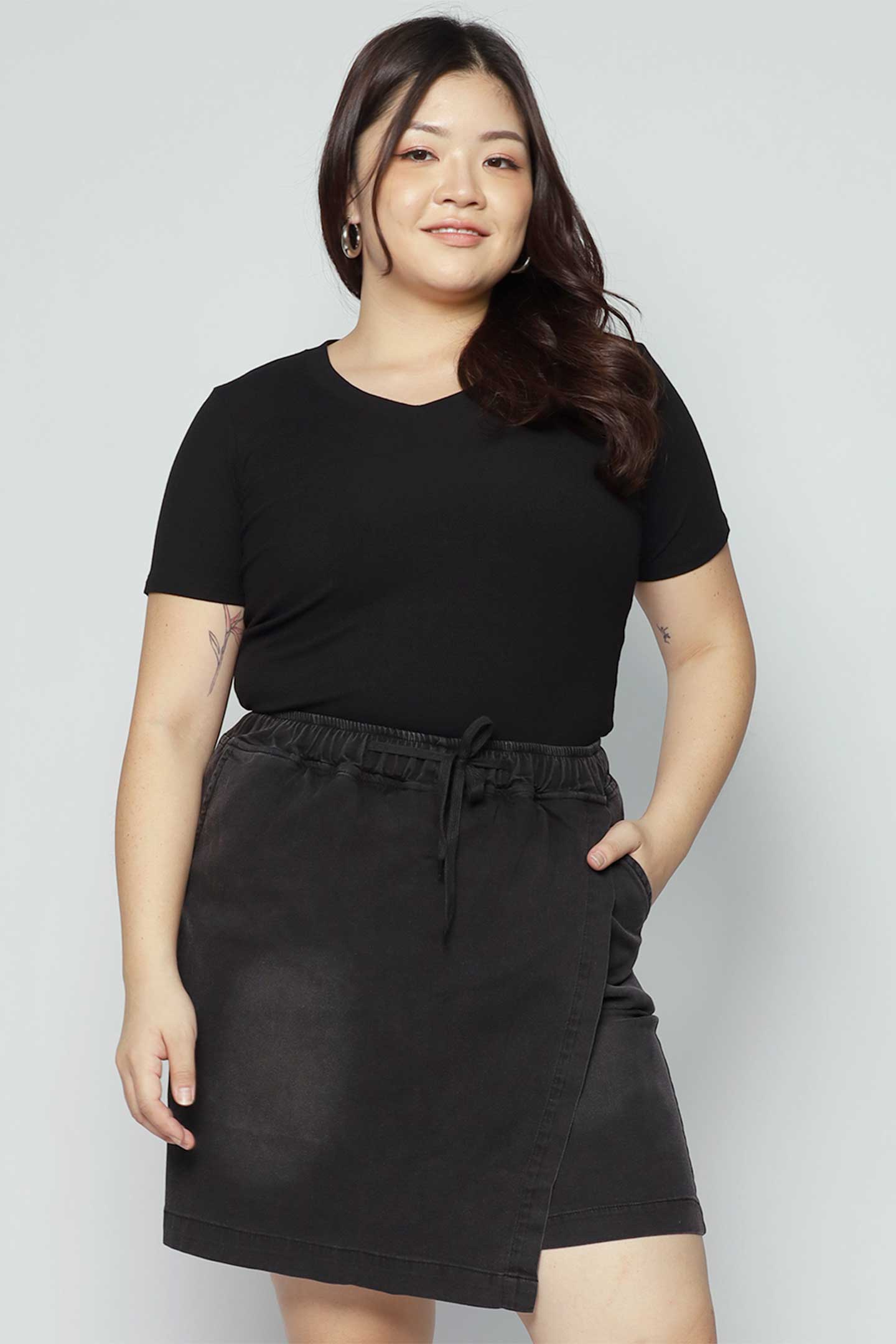Jerilee Denim Skorts in Black