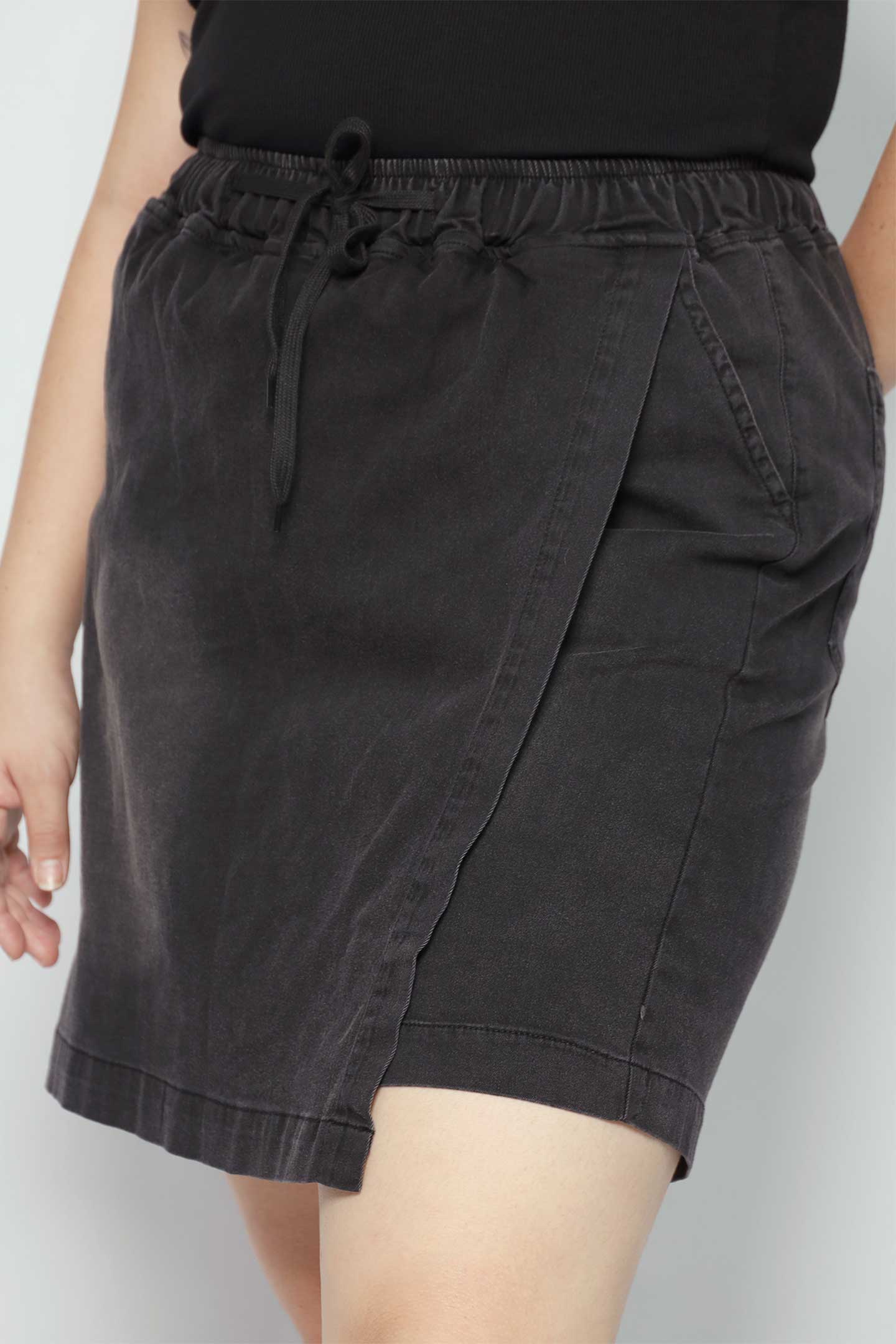 Backorders Jerilee Denim Skorts in Black