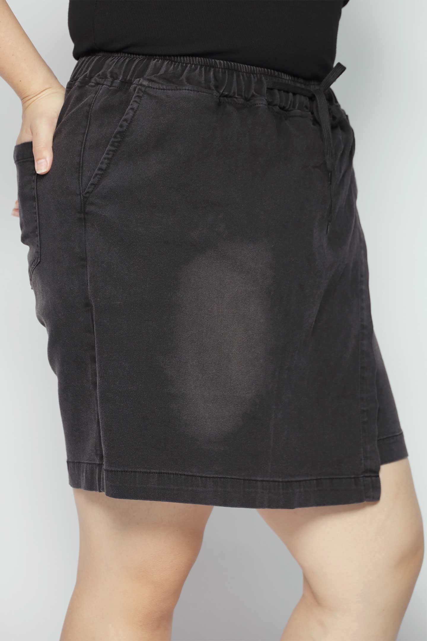 Backorders Jerilee Denim Skorts in Black