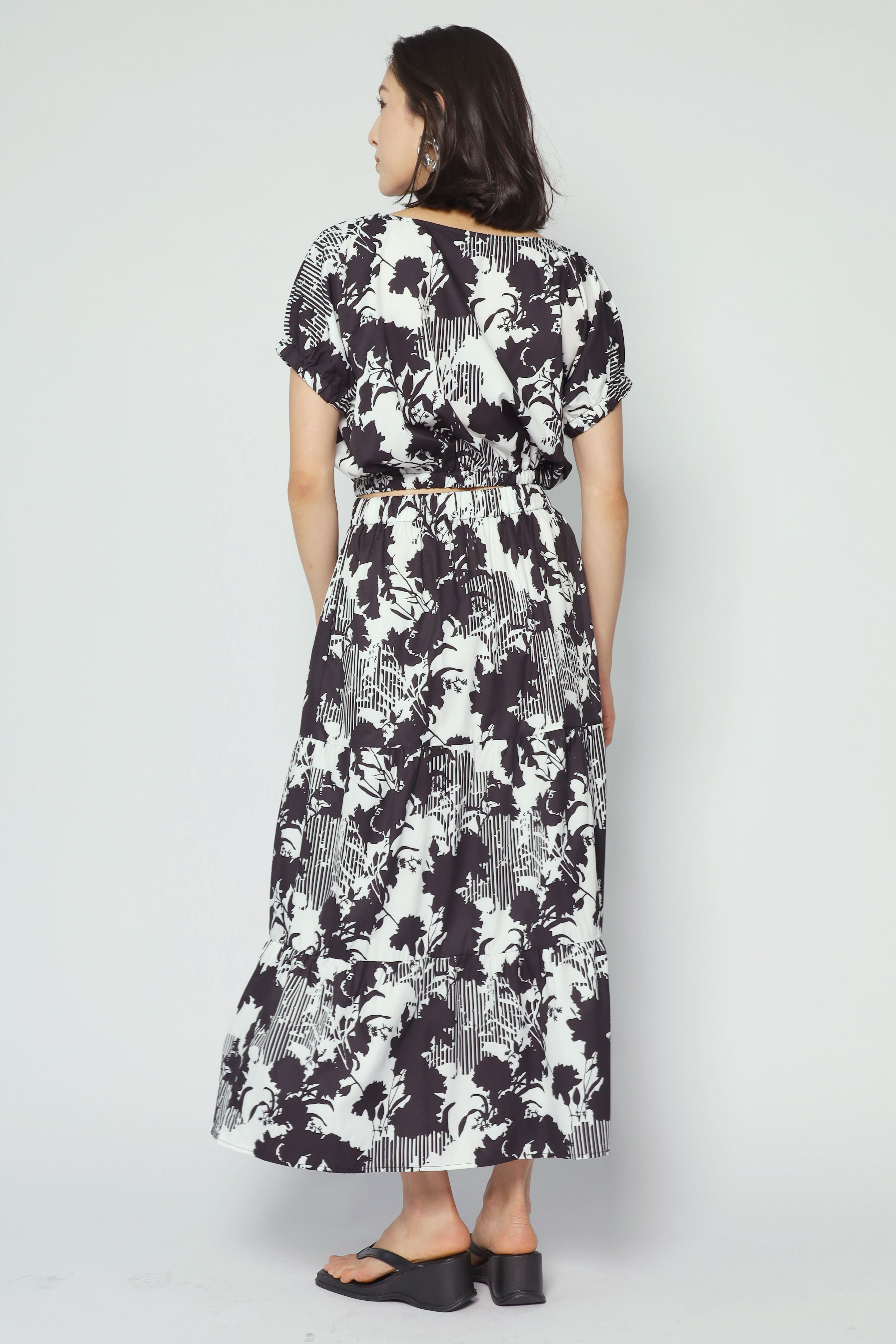 Jolin 2 in 1 Skirt Set in Floral Noir