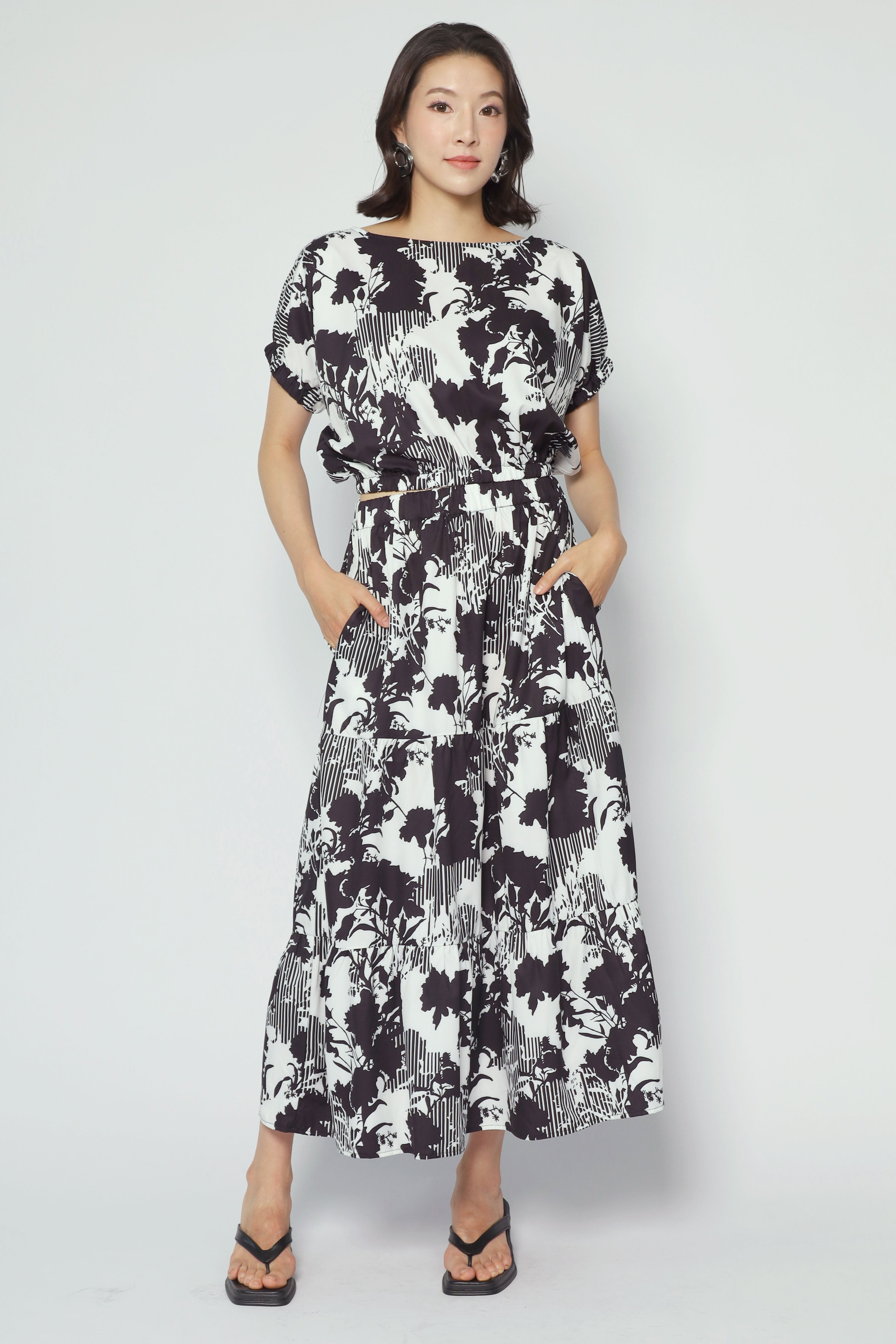 Jolin 2 in 1 Skirt Set in Floral Noir