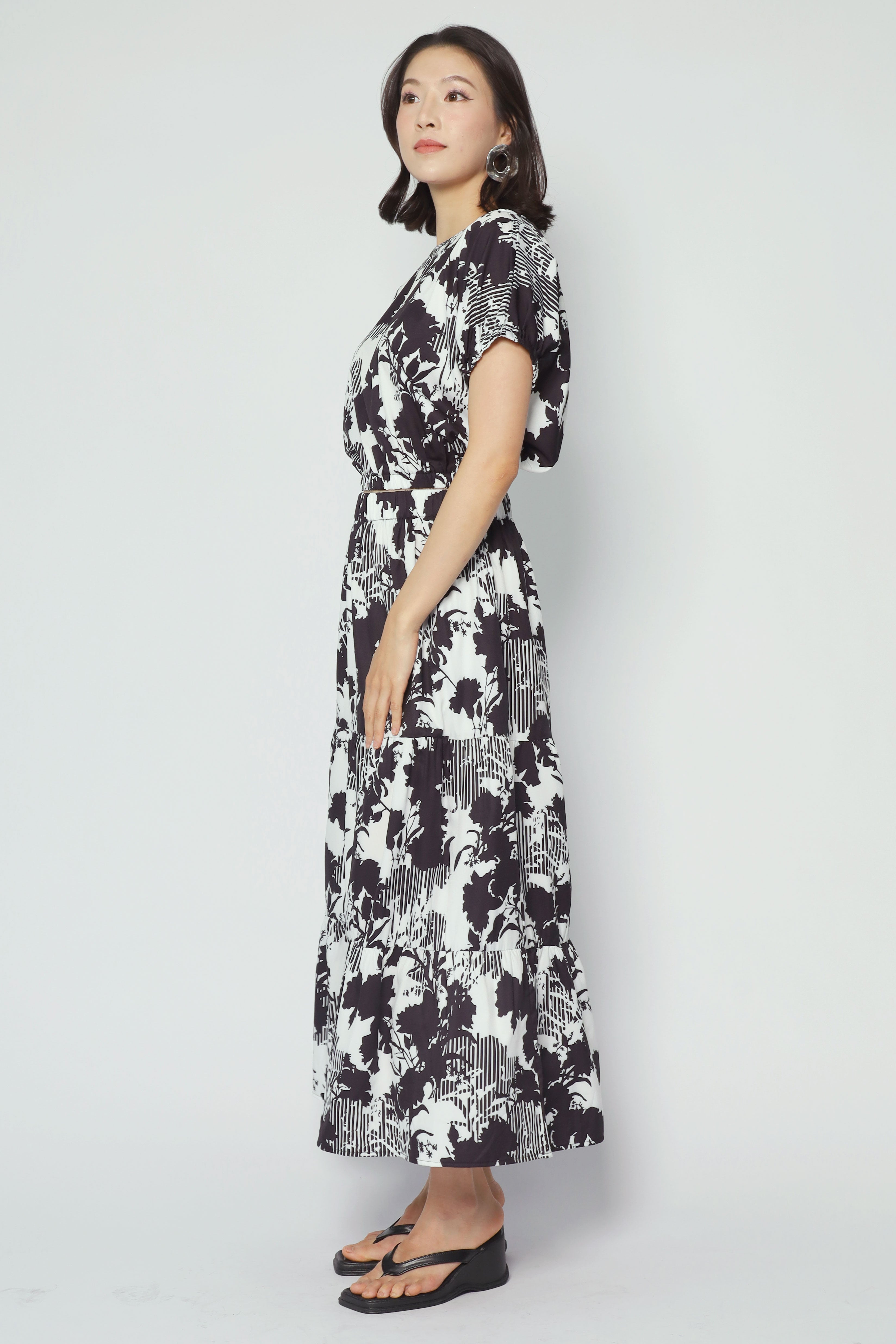 Jolin 2 in 1 Skirt Set in Floral Noir