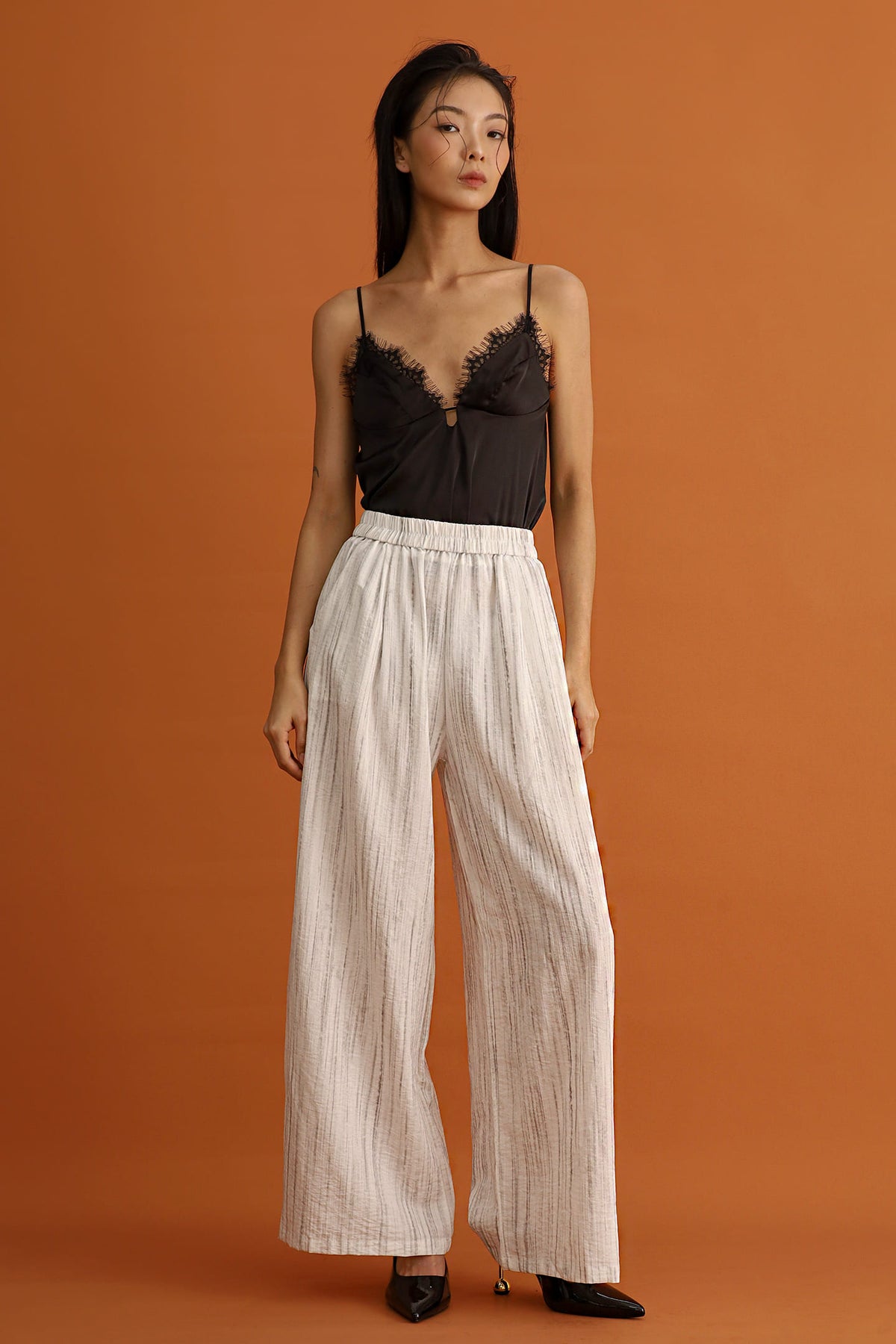 CHOSEN - Kaze Pinstripe Pants
