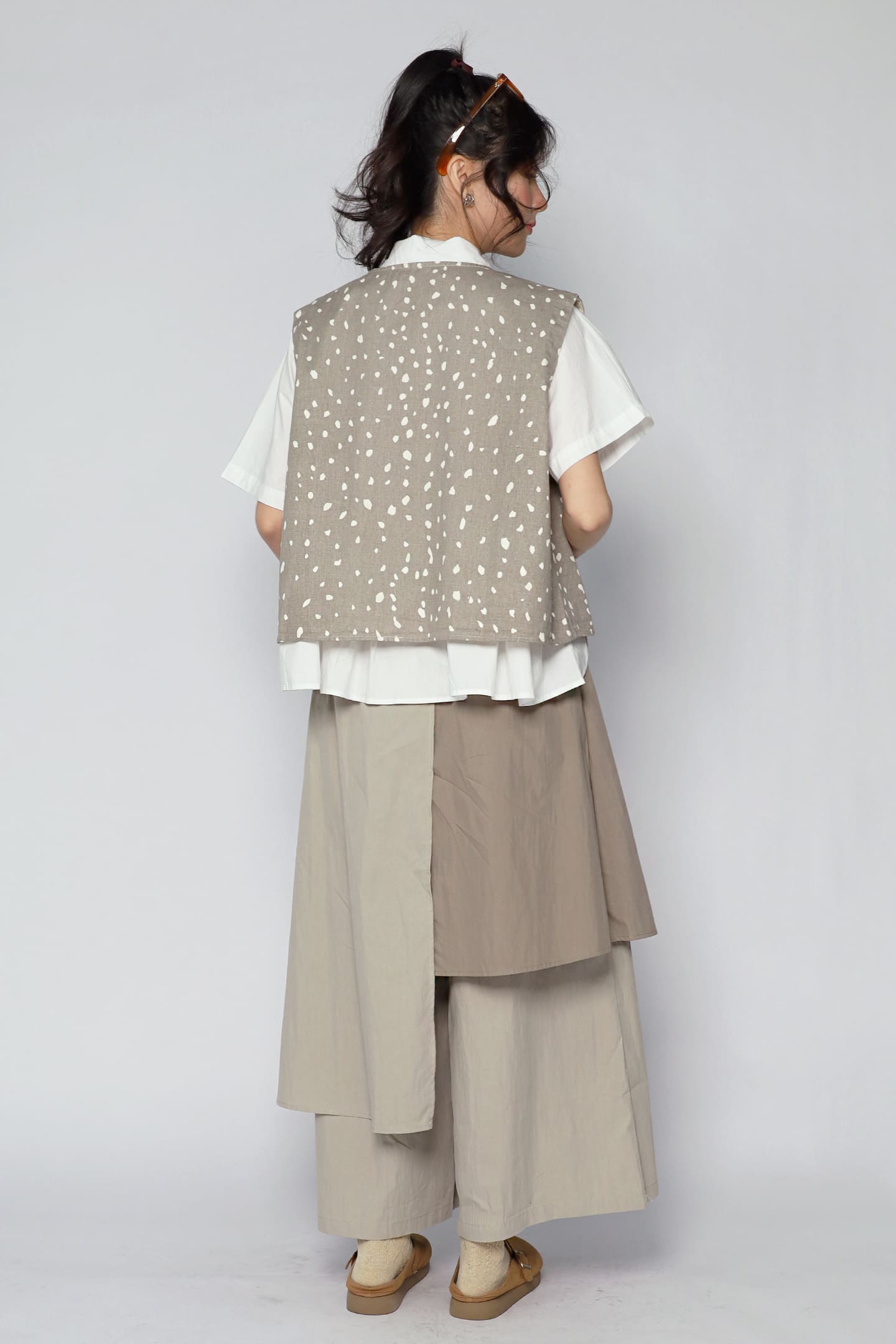 JOY - Kline Abstract Top in Light Grey