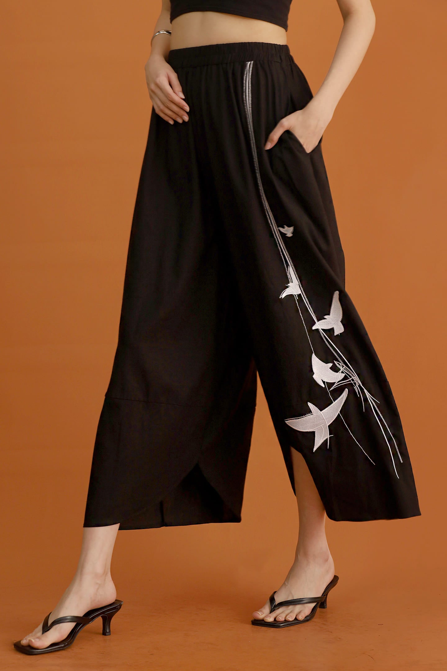 CHOSEN - Lover Dove Embroidered Pants